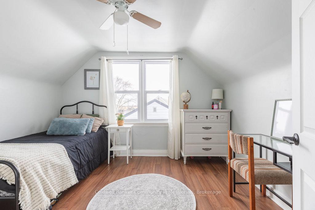 Photo 39 of 13 Admiral Road, St. Catharines, Secord Woods — HOMEH