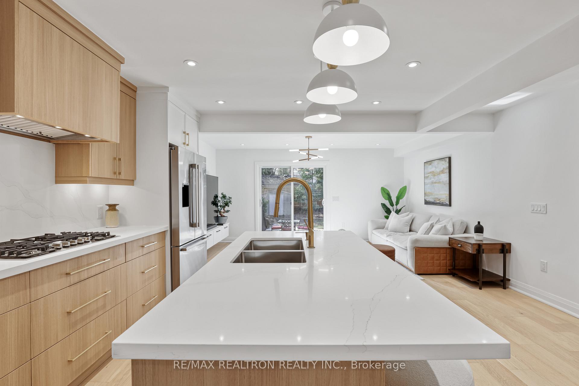 Photo 9 of 59 Fairway Drive, Aurora, Aurora Highlands — HOMEH