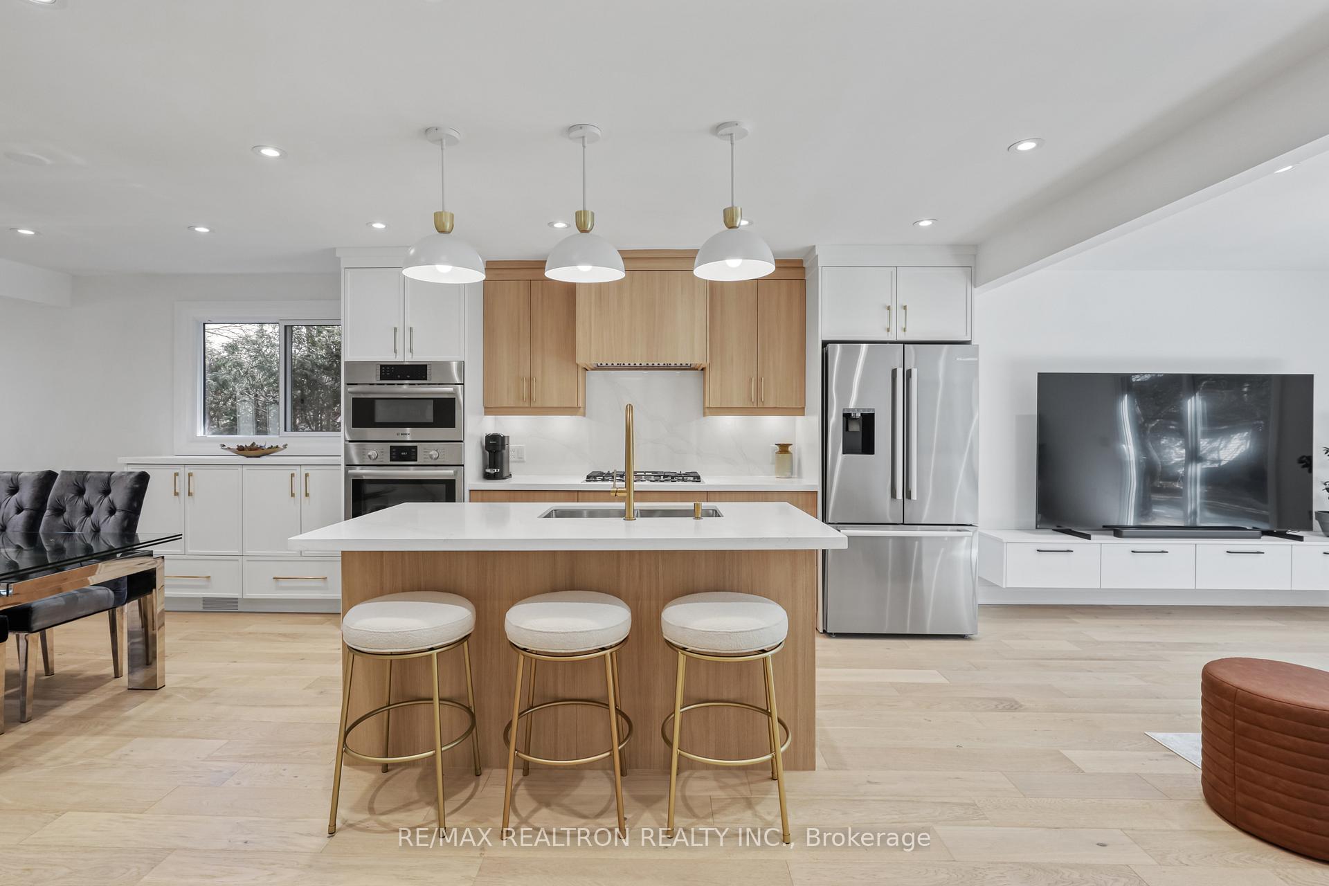 Photo 10 of 59 Fairway Drive, Aurora, Aurora Highlands — HOMEH