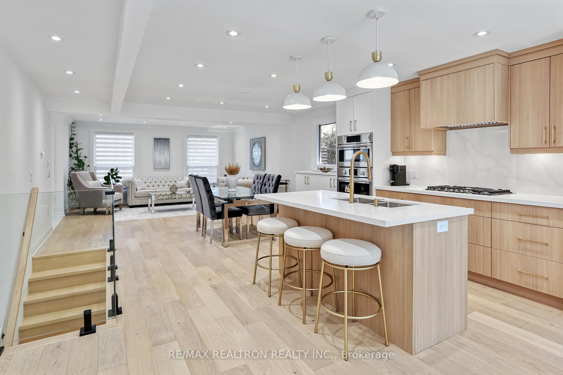 Photo 11 of 59 Fairway Drive, Aurora, Aurora Highlands — HOMEH