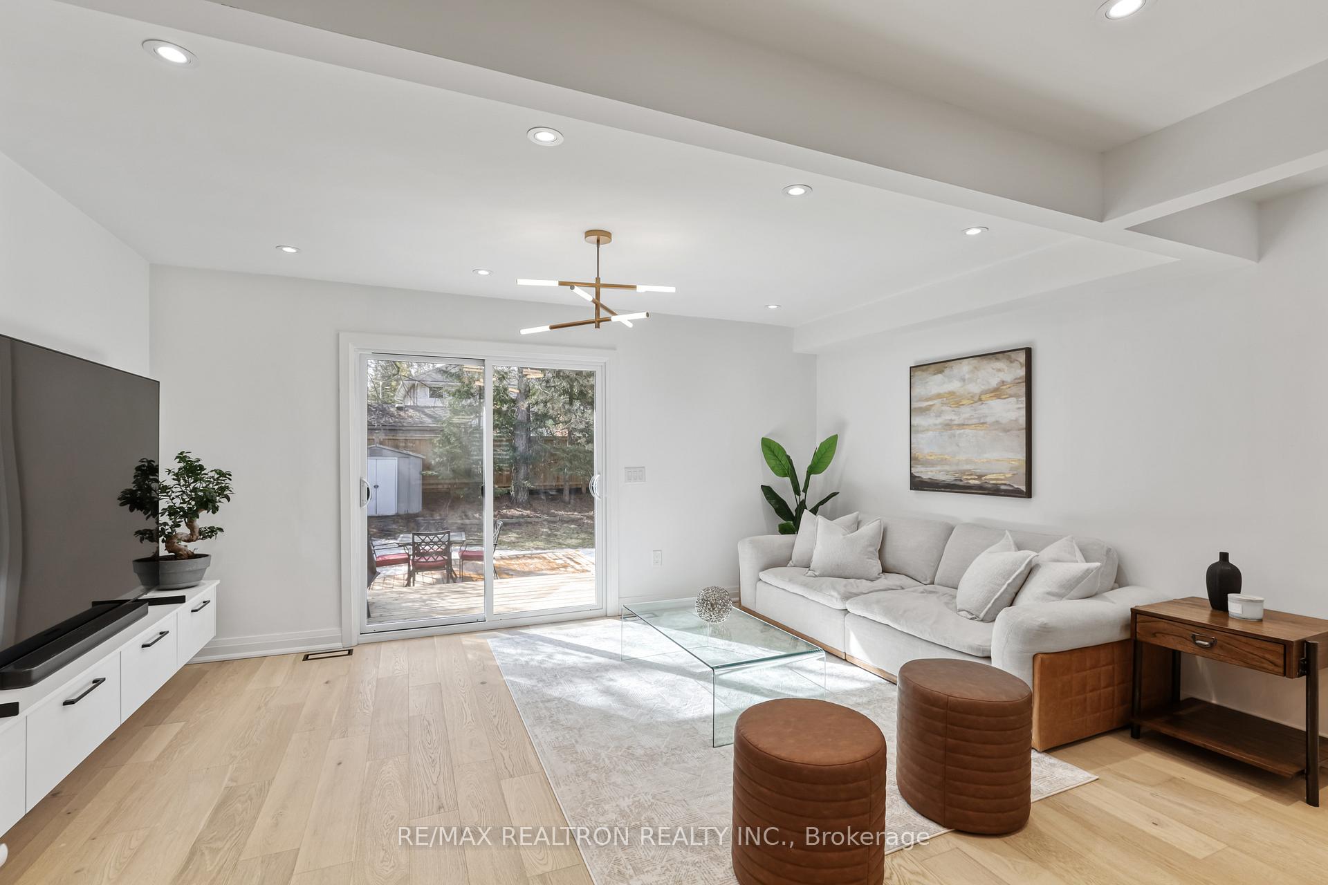 Photo 16 of 59 Fairway Drive, Aurora, Aurora Highlands — HOMEH