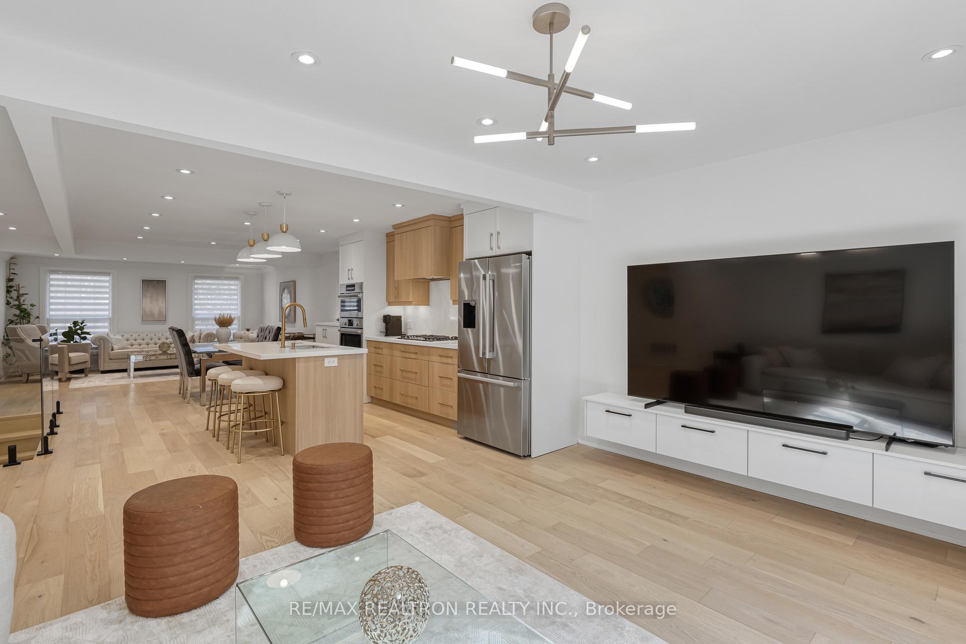 Photo 14 of 59 Fairway Drive, Aurora, Aurora Highlands — HOMEH