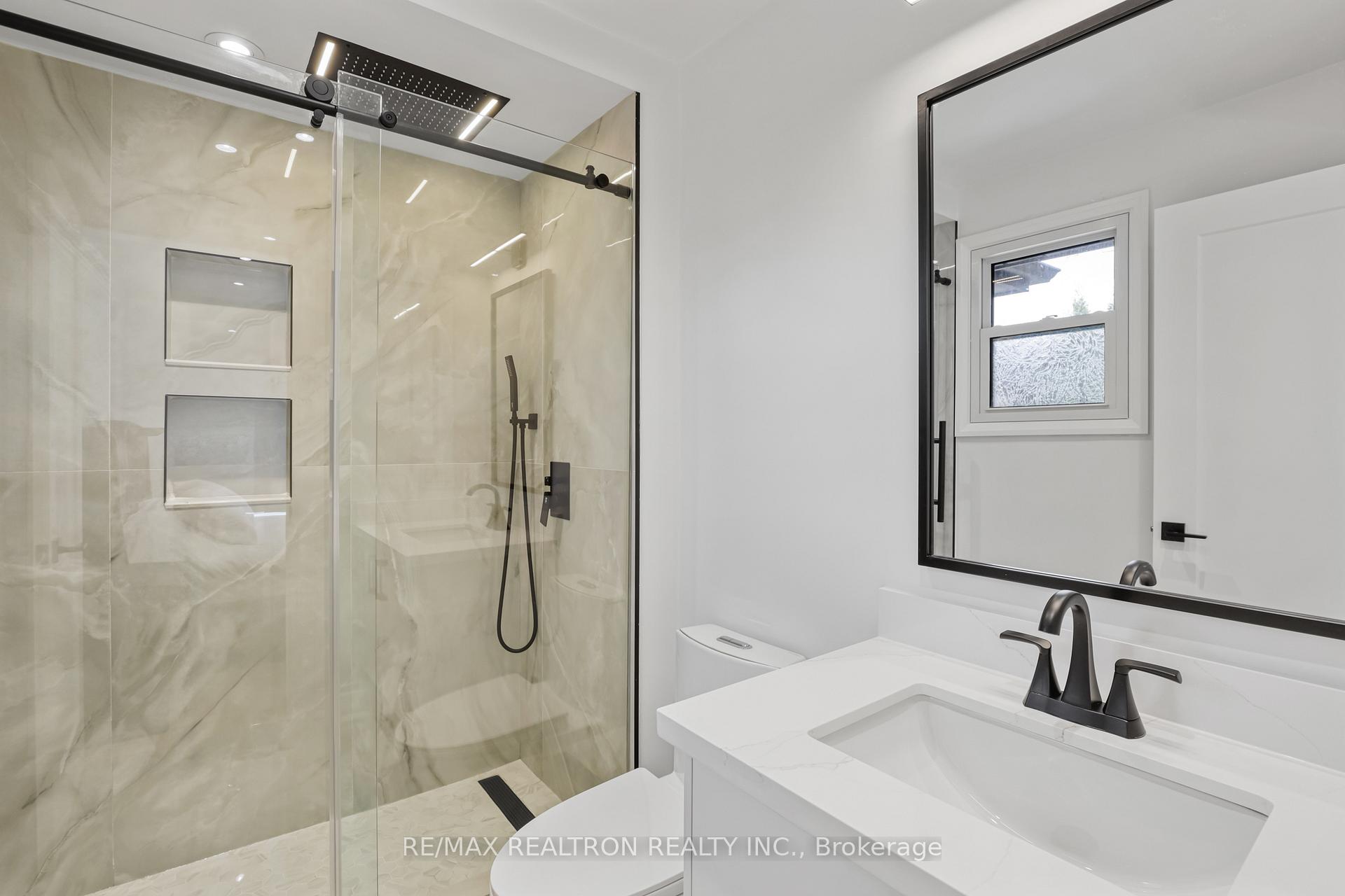 Photo 13 of 59 Fairway Drive, Aurora, Aurora Highlands — HOMEH