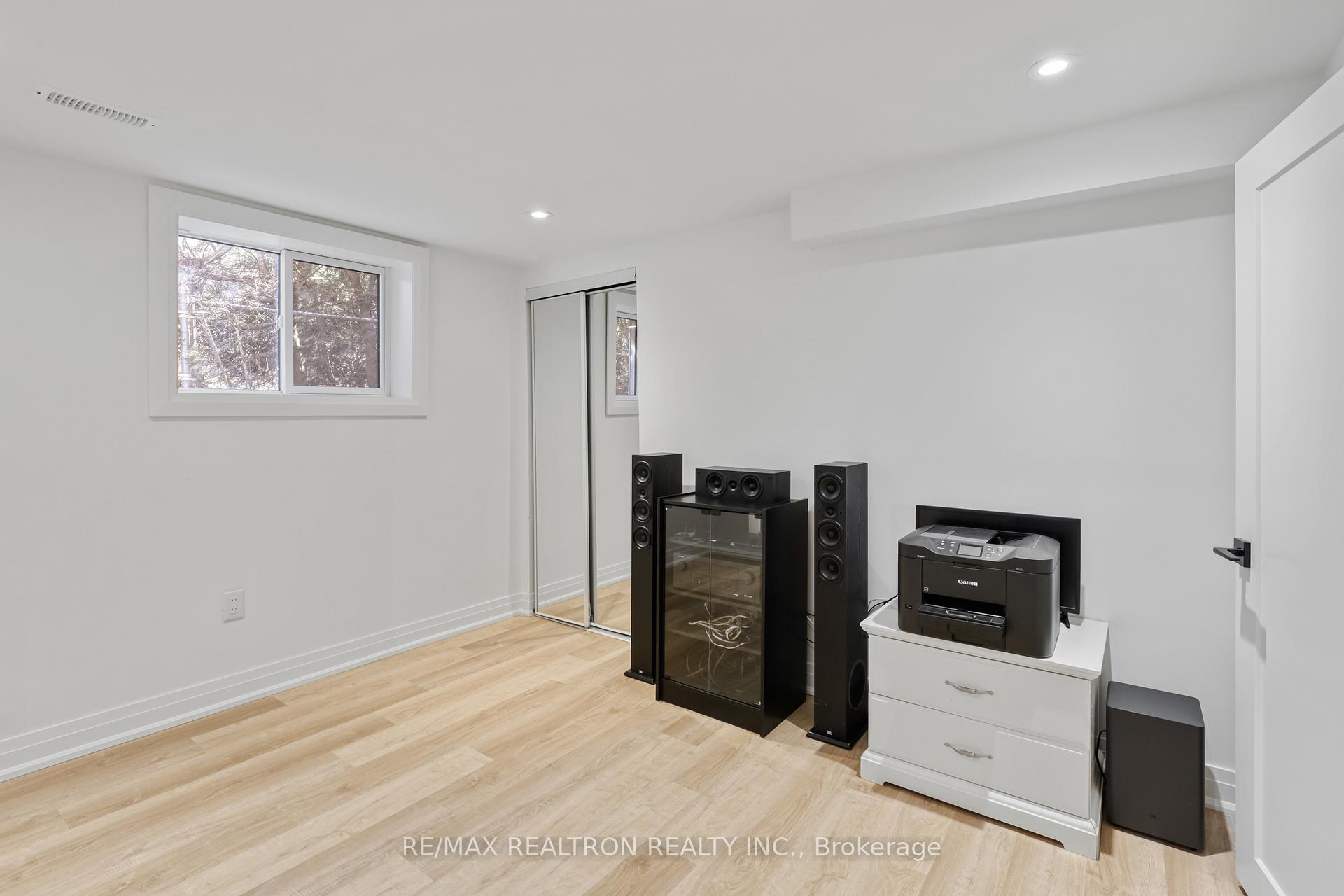 Photo 40 of 59 Fairway Drive, Aurora, Aurora Highlands — HOMEH