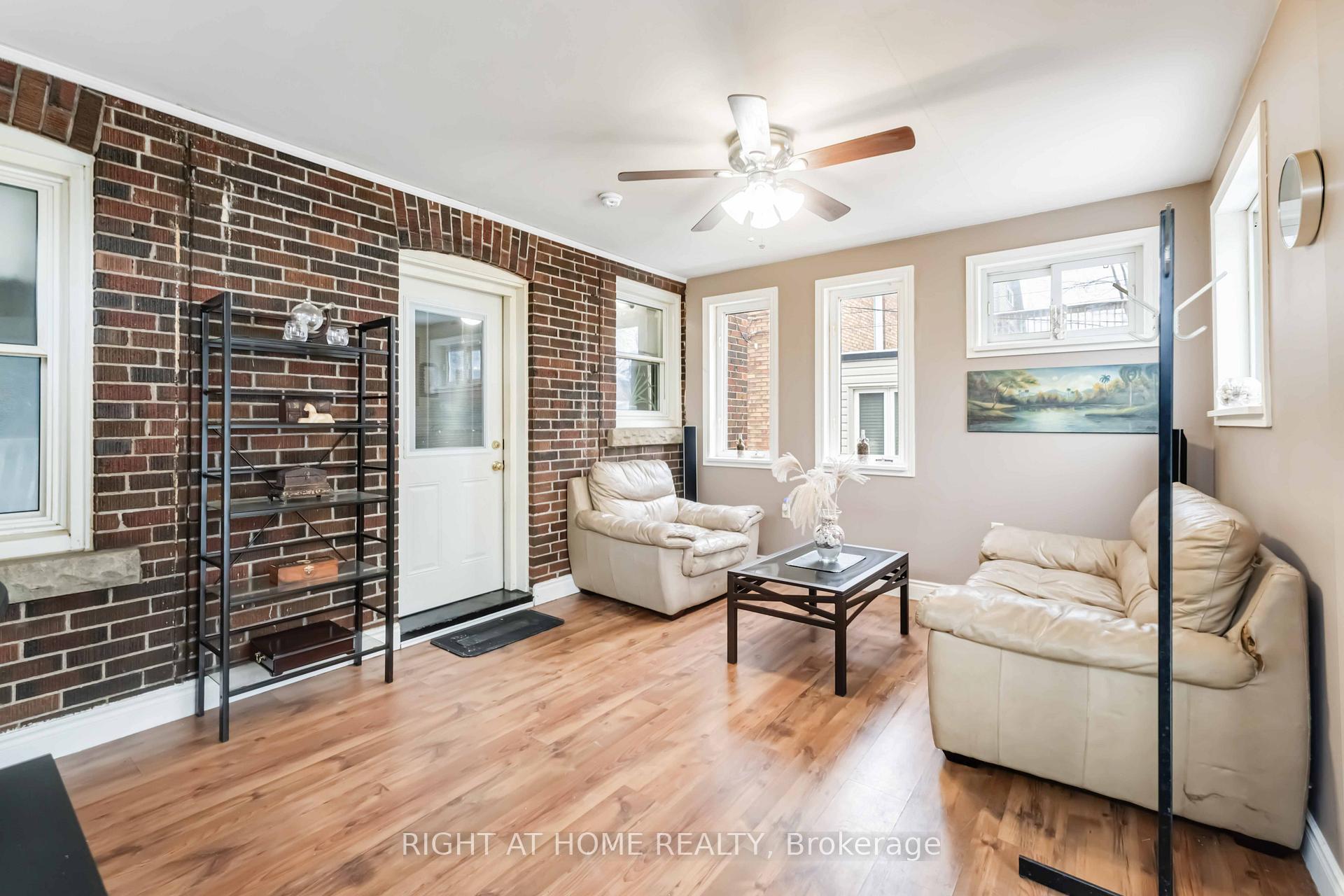 Photo 14 of 14 Huxley Avenue S, Hamilton, Crown Point — HOMEH