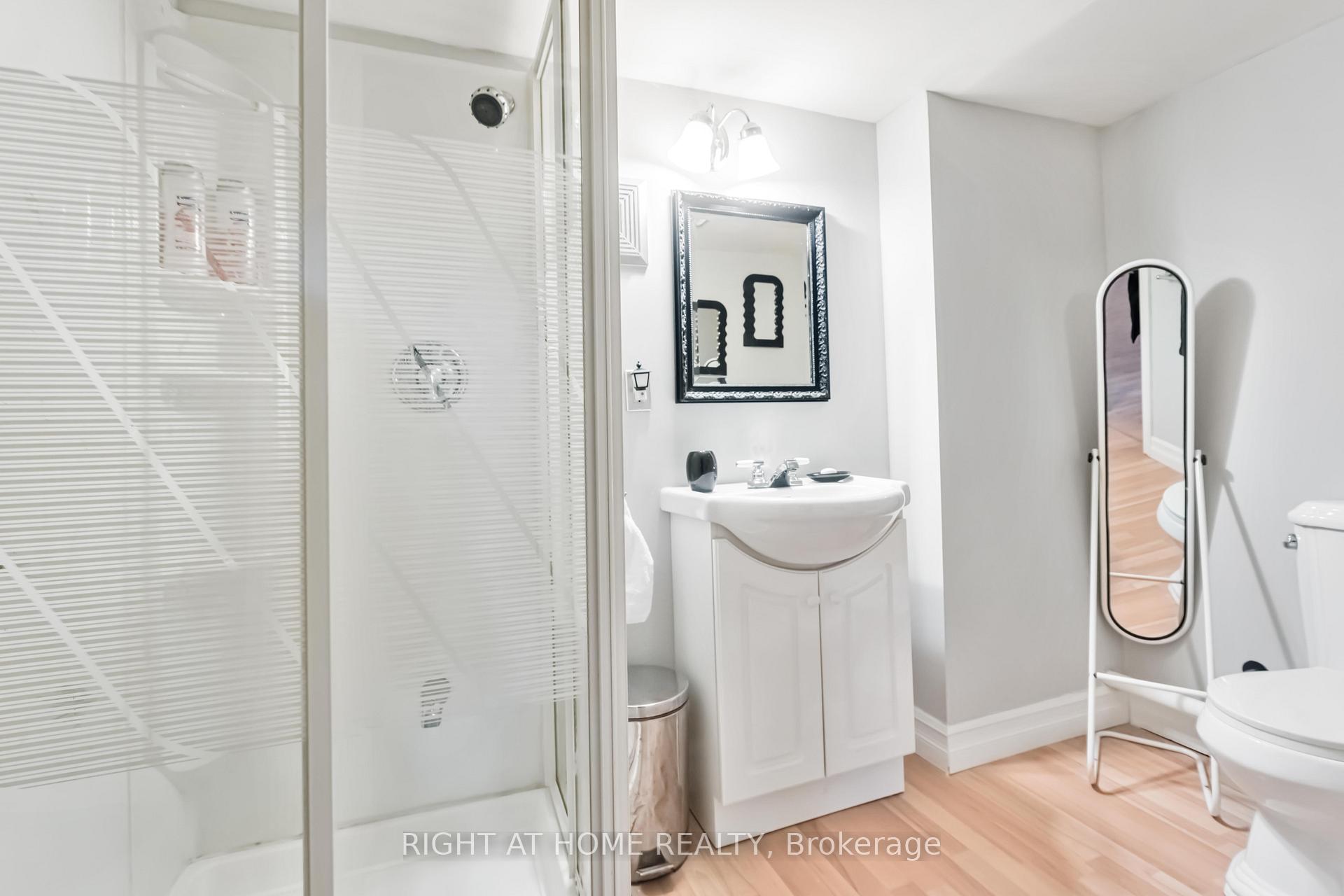 Photo 25 of 14 Huxley Avenue S, Hamilton, Crown Point — HOMEH