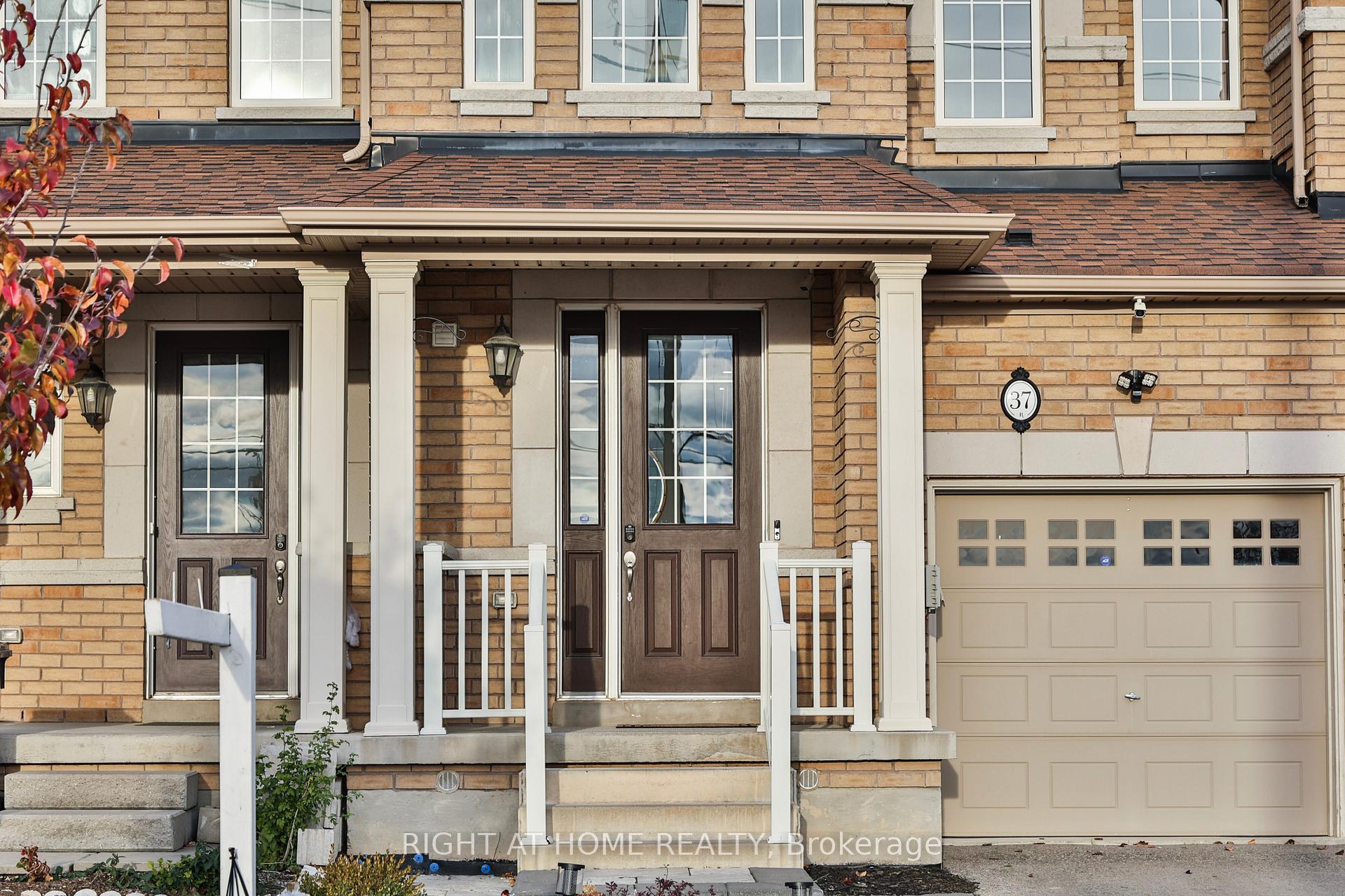 Photo 2 of 37 Ivor Crescent, Brampton, Northwest Brampton — HOMEH