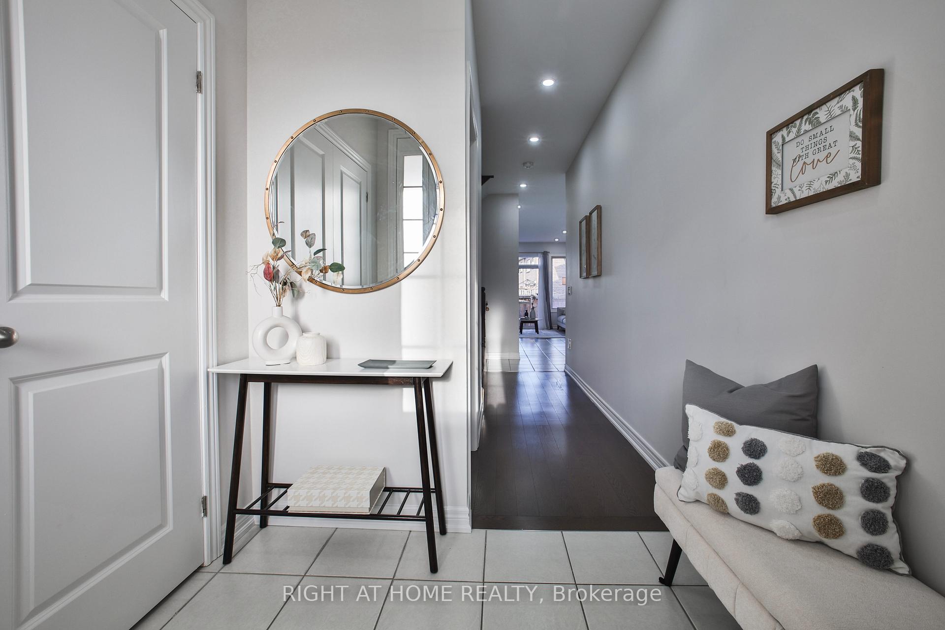 Photo 4 of 37 Ivor Crescent, Brampton, Northwest Brampton — HOMEH