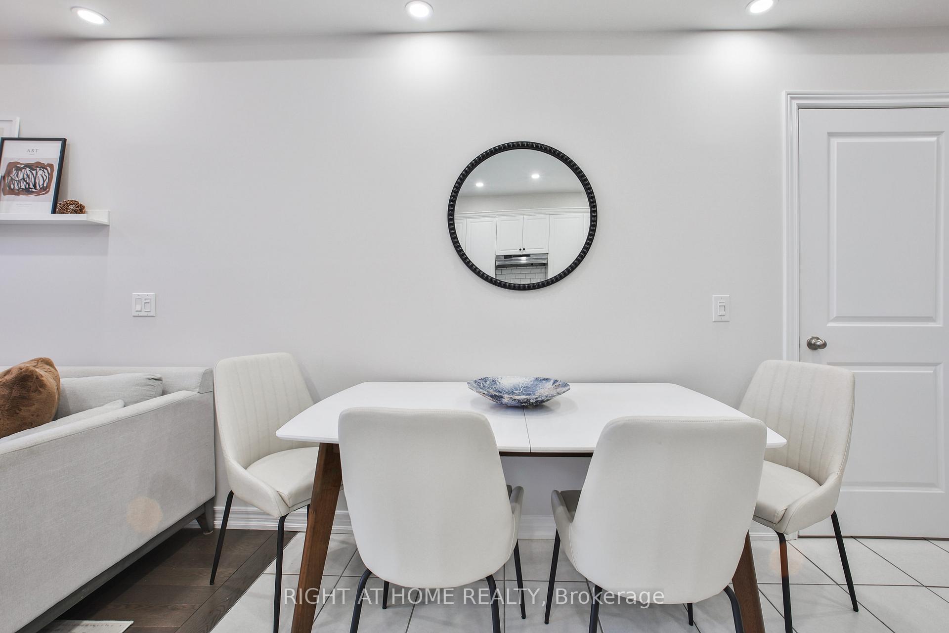 Photo 9 of 37 Ivor Crescent, Brampton, Northwest Brampton — HOMEH