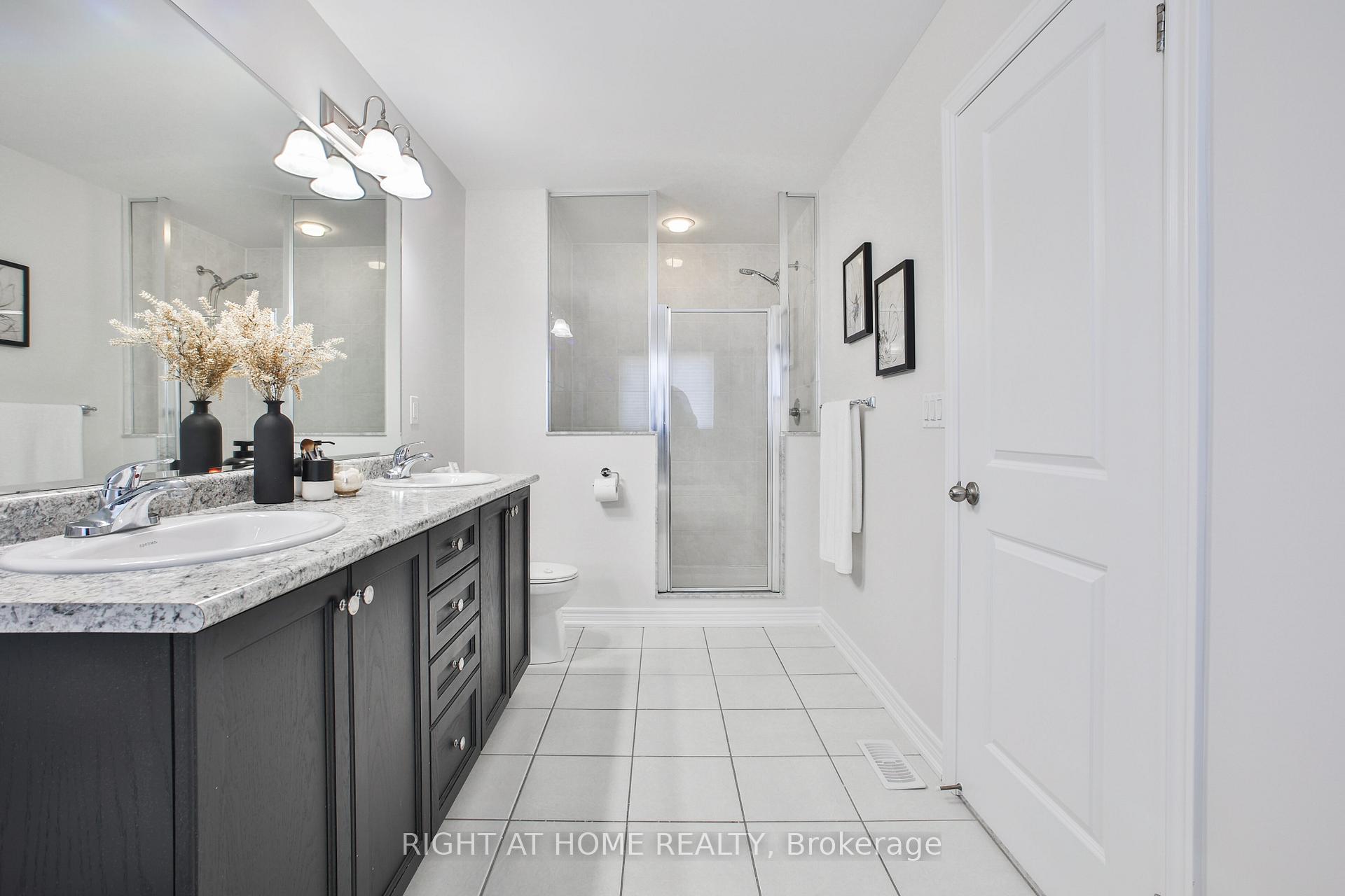 Photo 20 of 37 Ivor Crescent, Brampton, Northwest Brampton — HOMEH