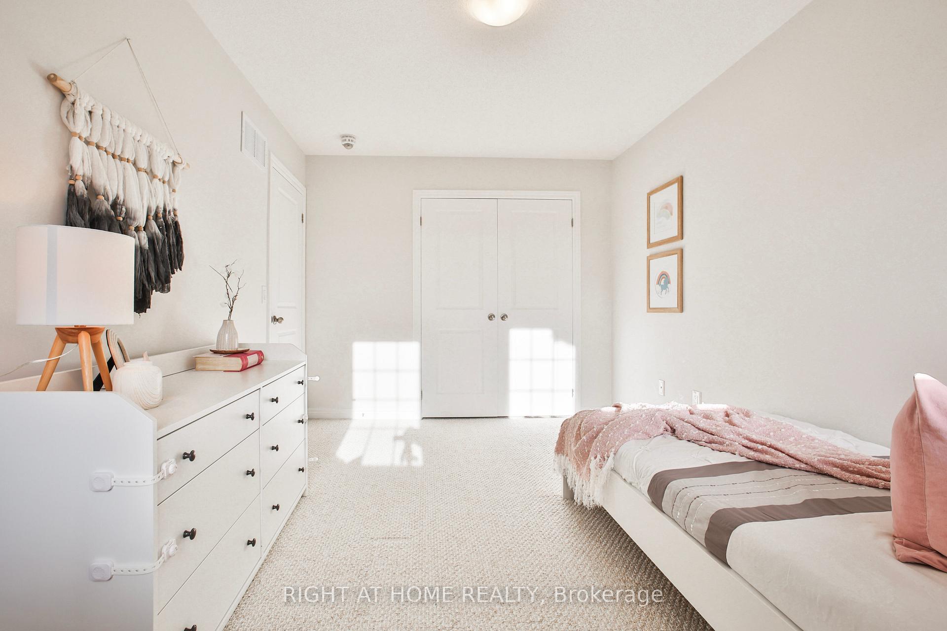 Photo 34 of 37 Ivor Crescent, Brampton, Northwest Brampton — HOMEH