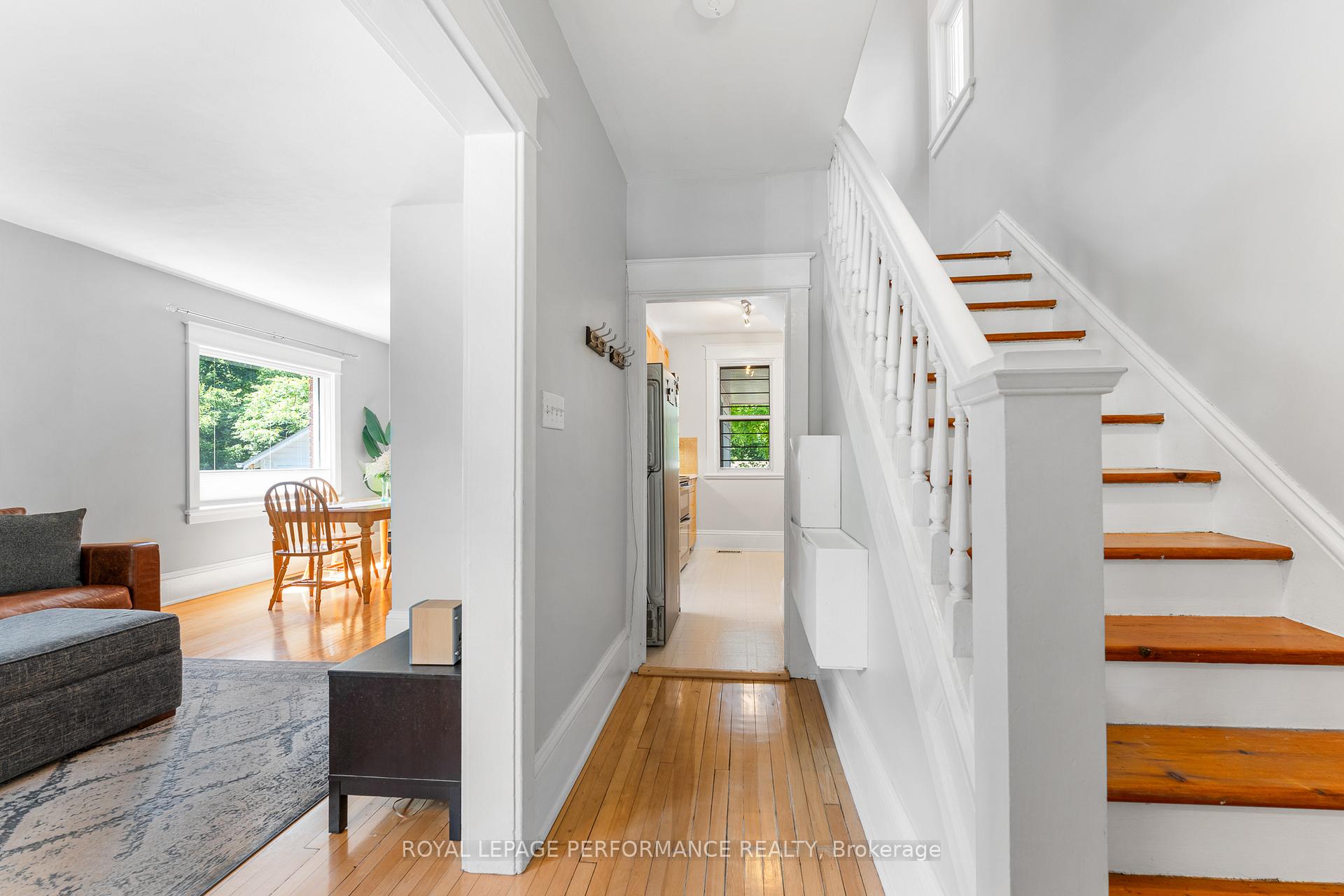 Photo 4 of 456 Melbourne Avenue, Ottawa, McKellar/Highland — HOMEH