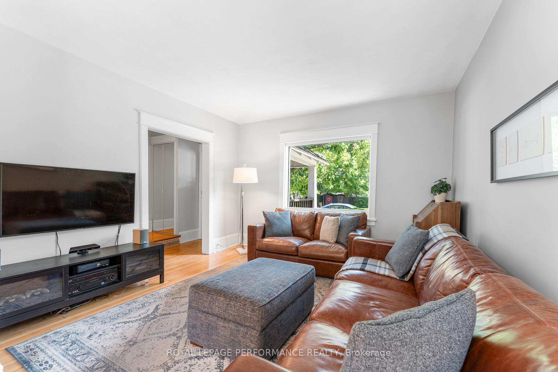 Photo 6 of 456 Melbourne Avenue, Ottawa, McKellar/Highland — HOMEH