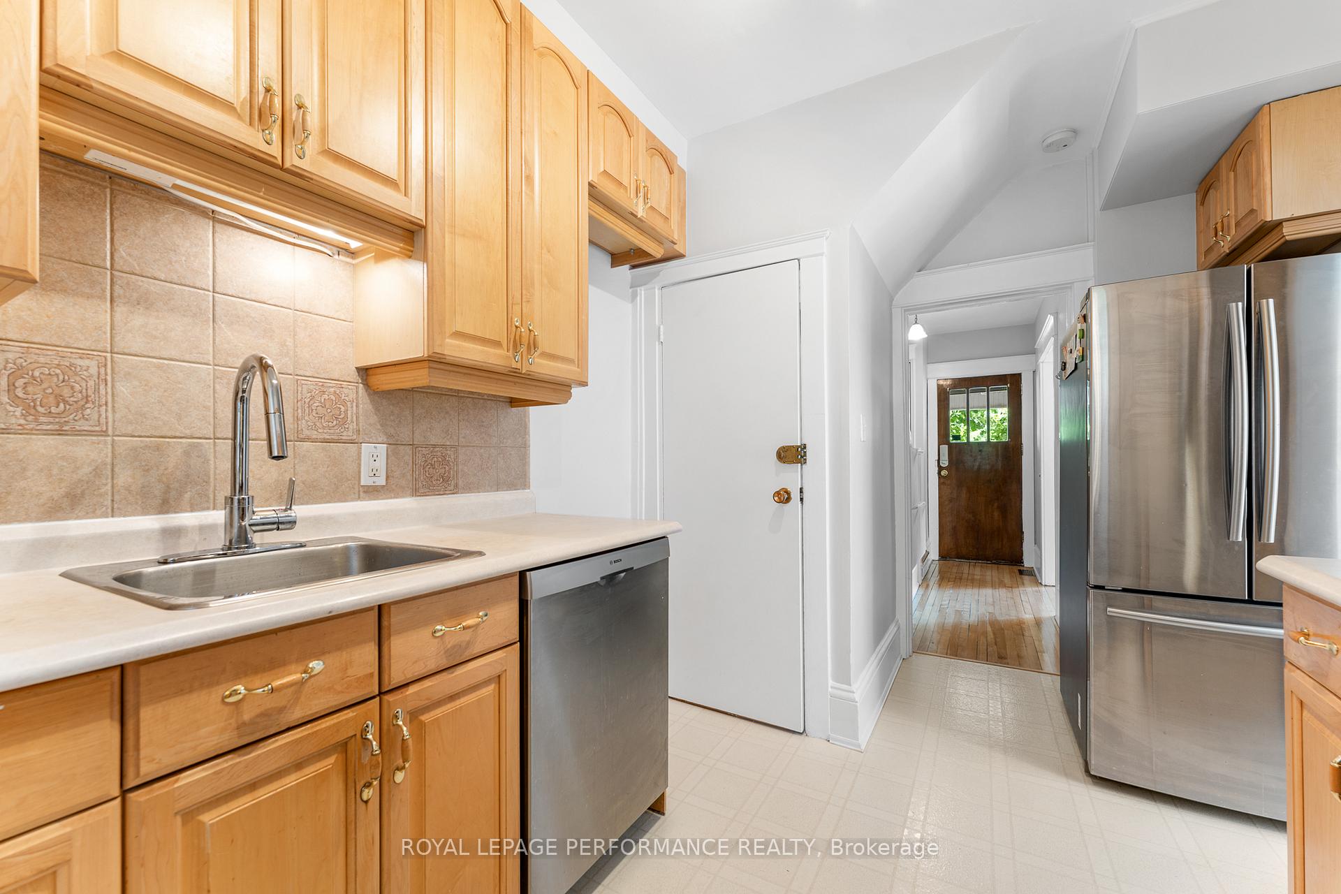 Photo 13 of 456 Melbourne Avenue, Ottawa, McKellar/Highland — HOMEH