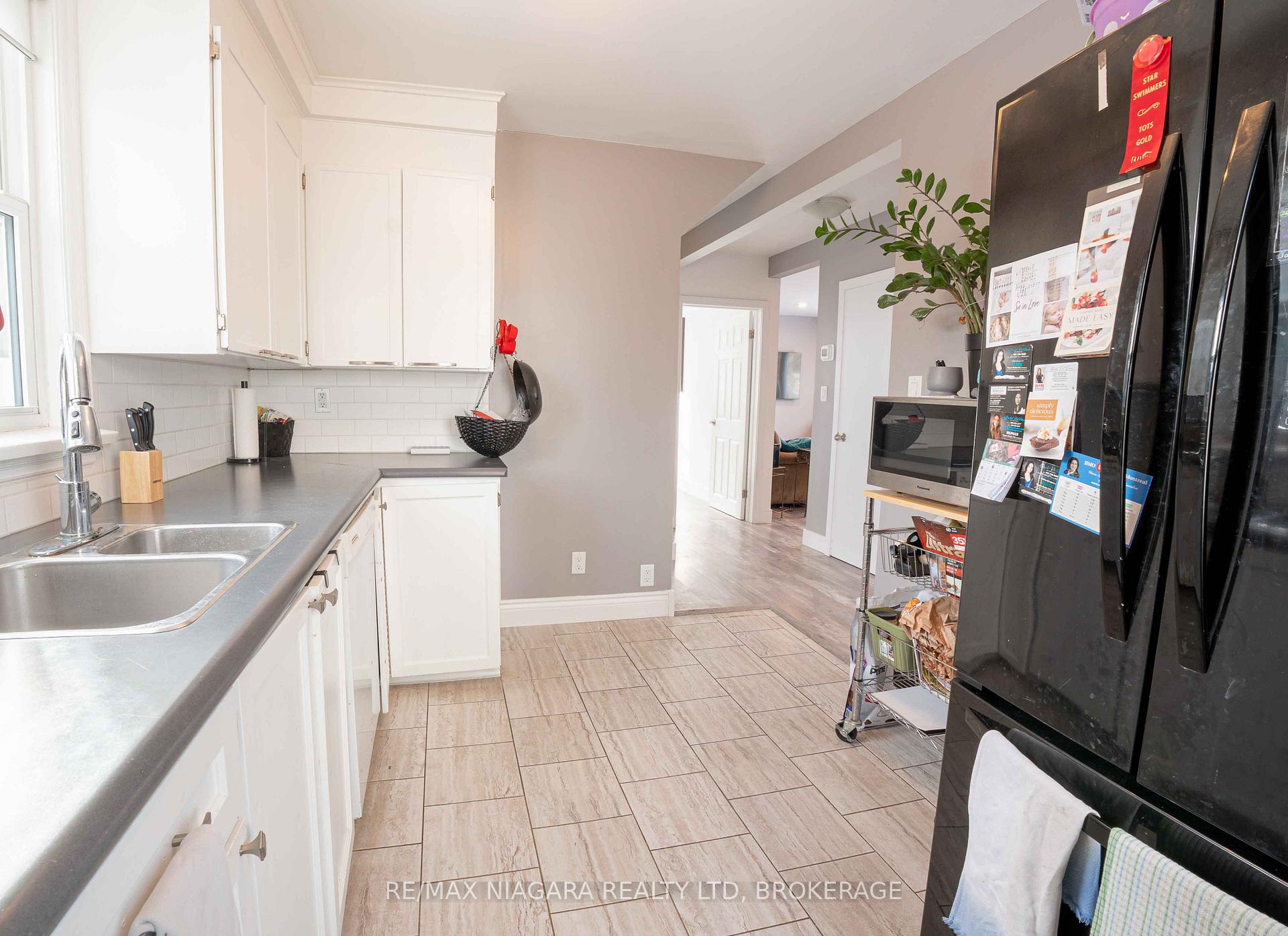 Photo 13 of 478 Niagara Street, St. Catharines, Vine/Linwell — HOMEH