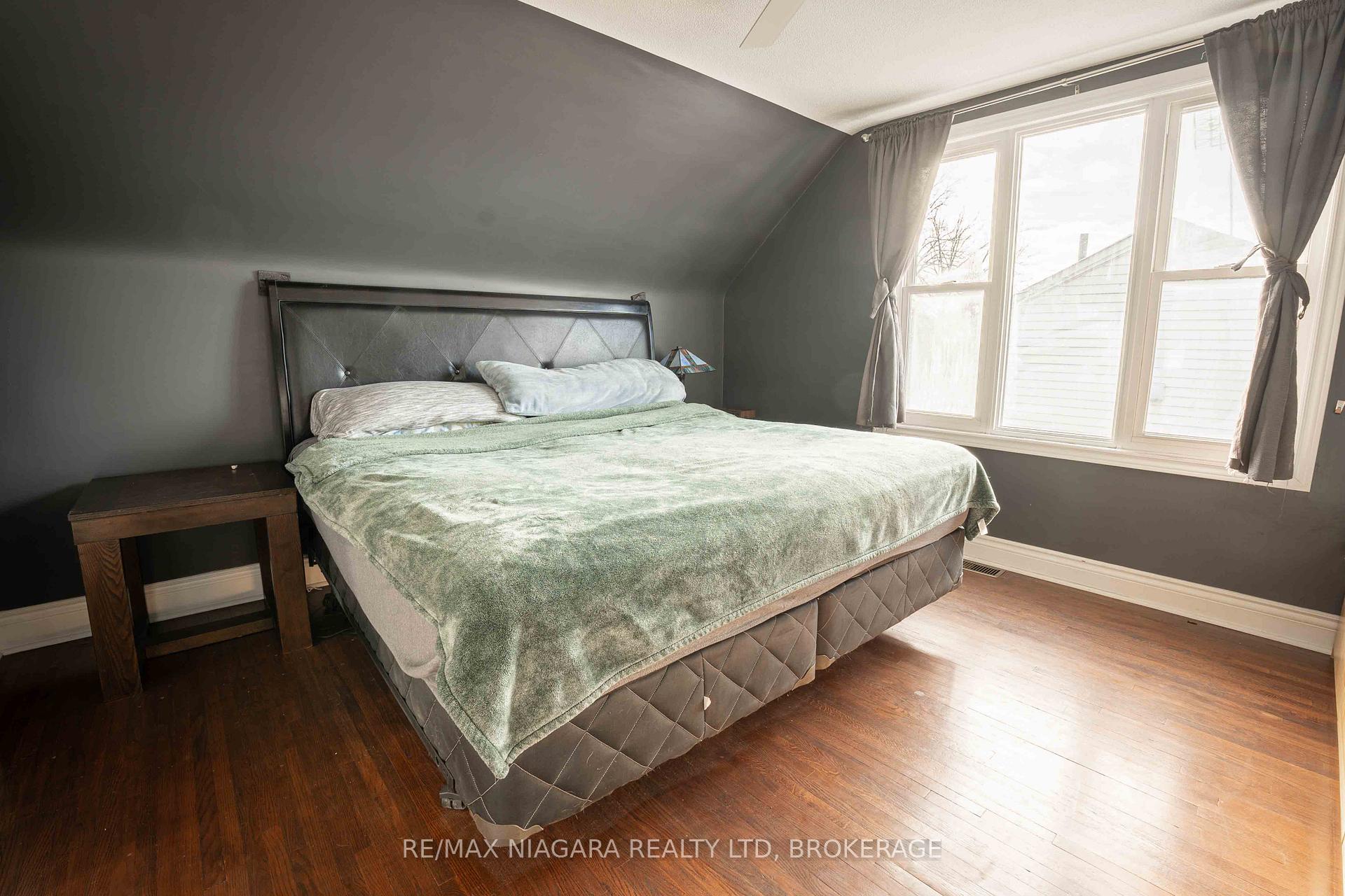Photo 18 of 478 Niagara Street, St. Catharines, Vine/Linwell — HOMEH