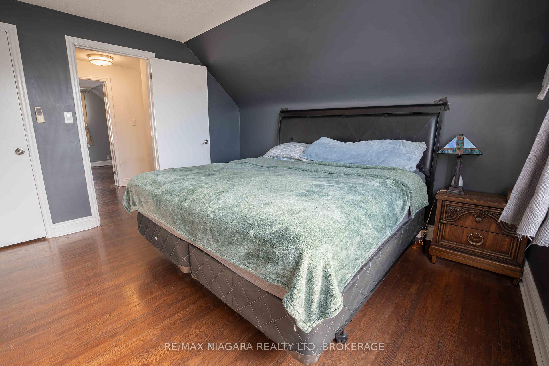 Photo 20 of 478 Niagara Street, St. Catharines, Vine/Linwell — HOMEH