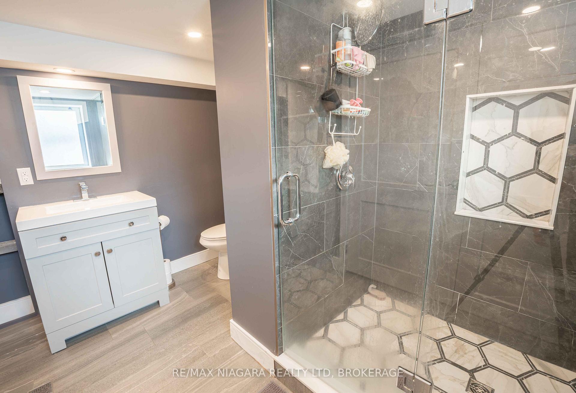 Photo 35 of 478 Niagara Street, St. Catharines, Vine/Linwell — HOMEH