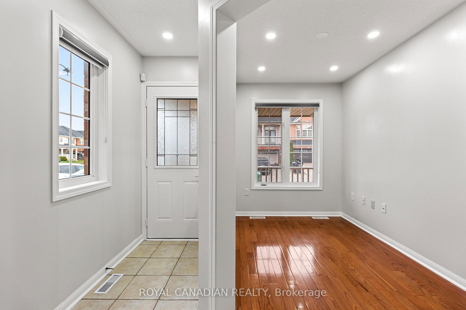 Photo 2 of 260 Fandango Drive W, Brampton, Credit Valley — HOMEH