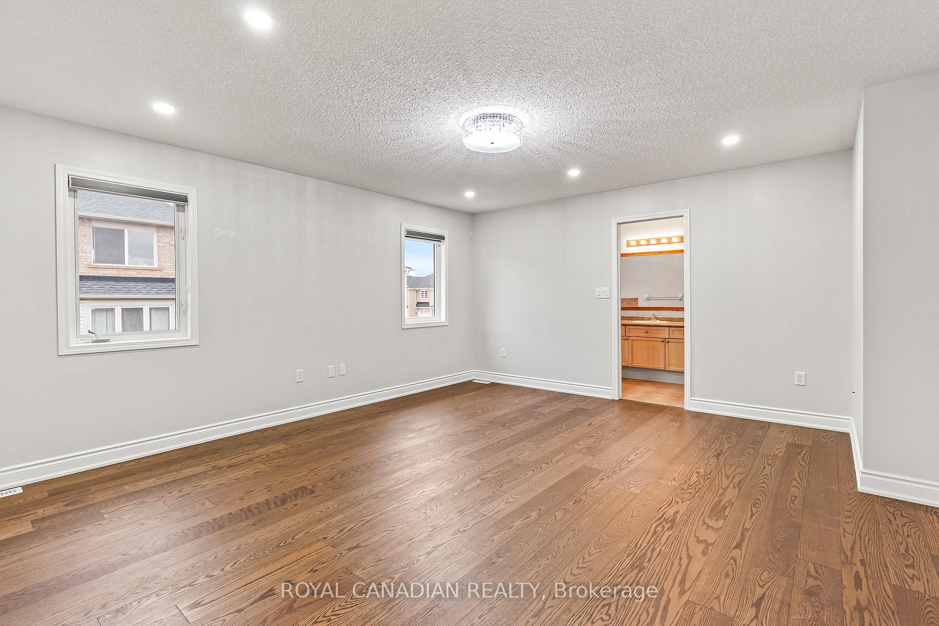 Photo 10 of 260 Fandango Drive W, Brampton, Credit Valley — HOMEH