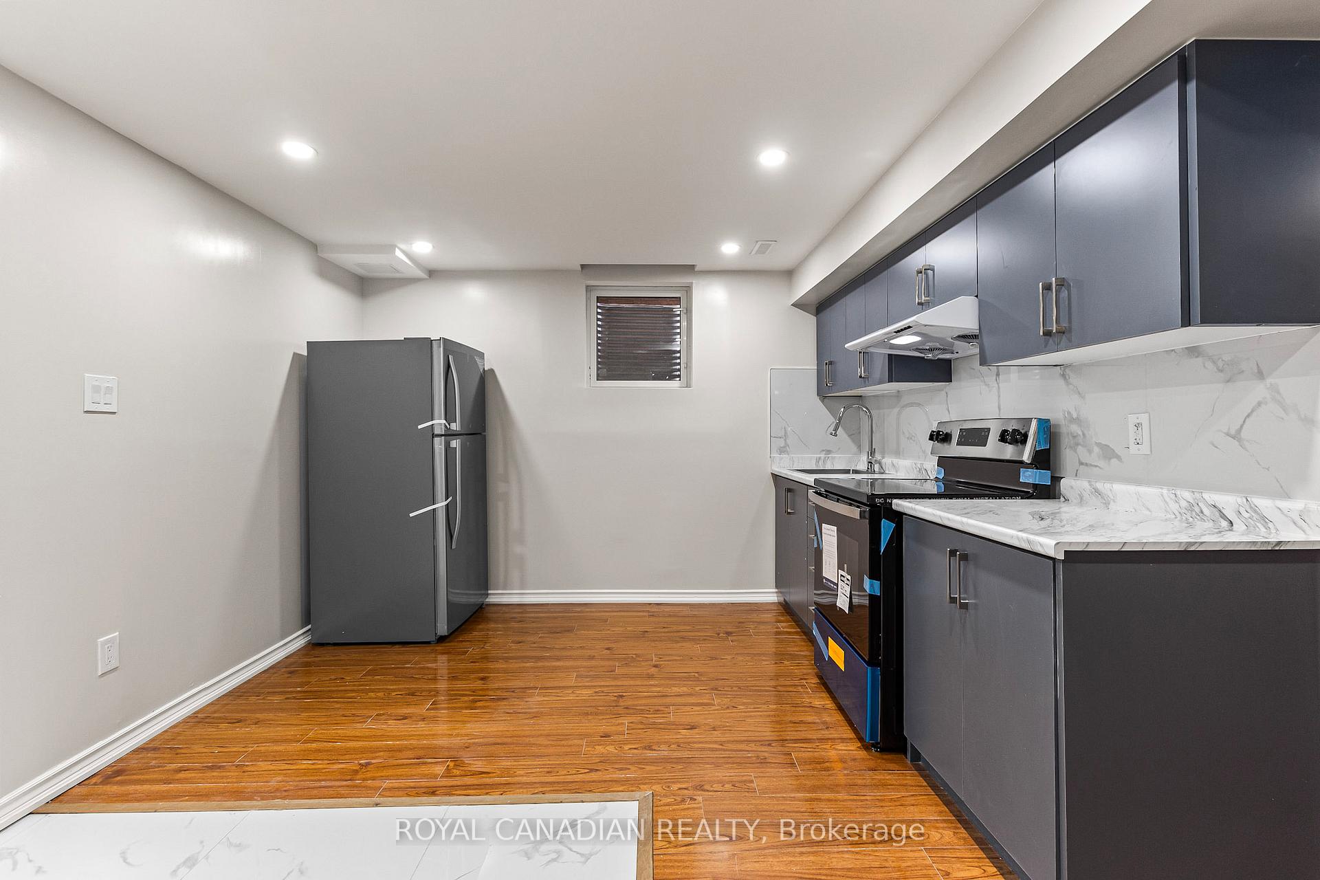 Photo 20 of 260 Fandango Drive W, Brampton, Credit Valley — HOMEH