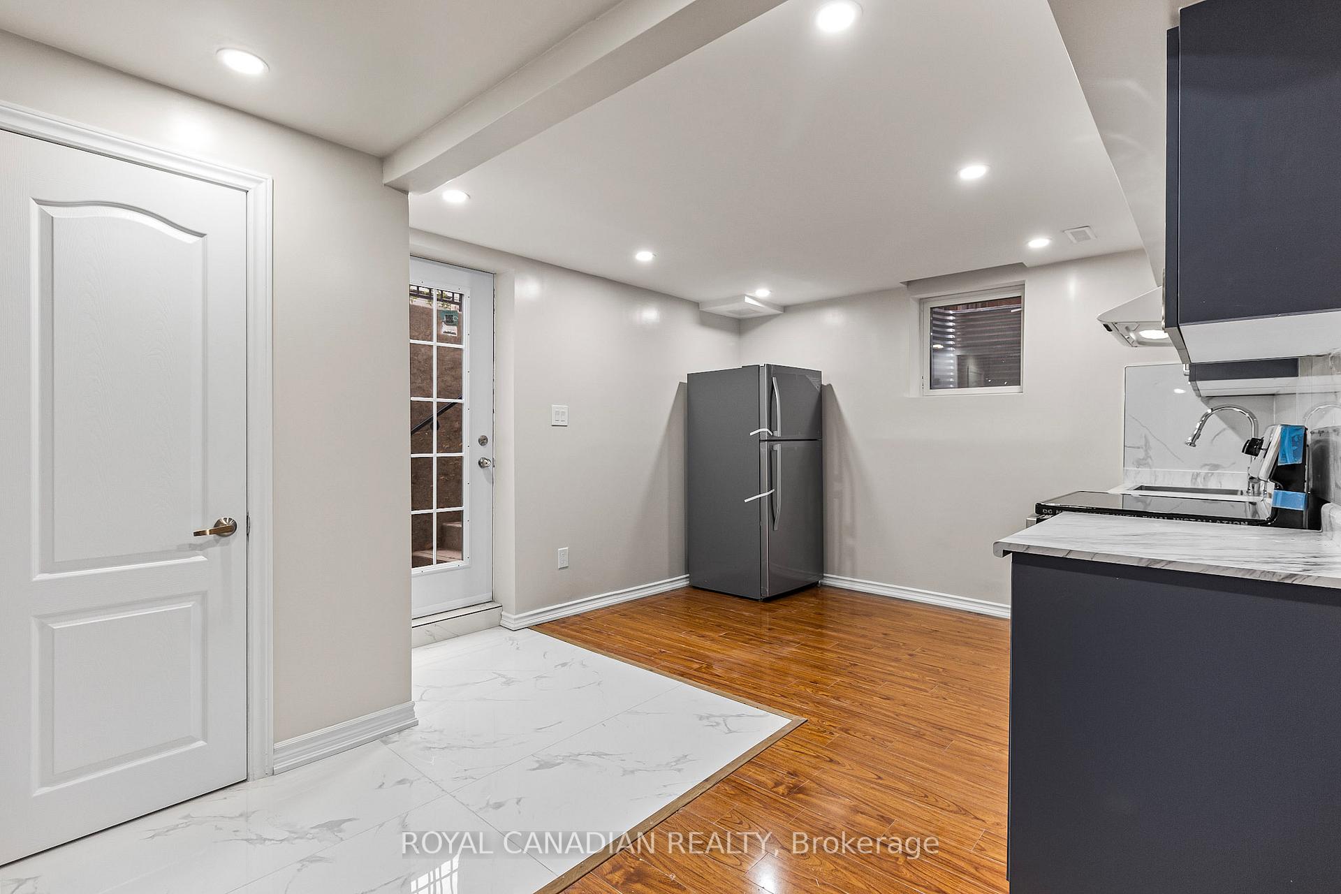 Photo 21 of 260 Fandango Drive W, Brampton, Credit Valley — HOMEH