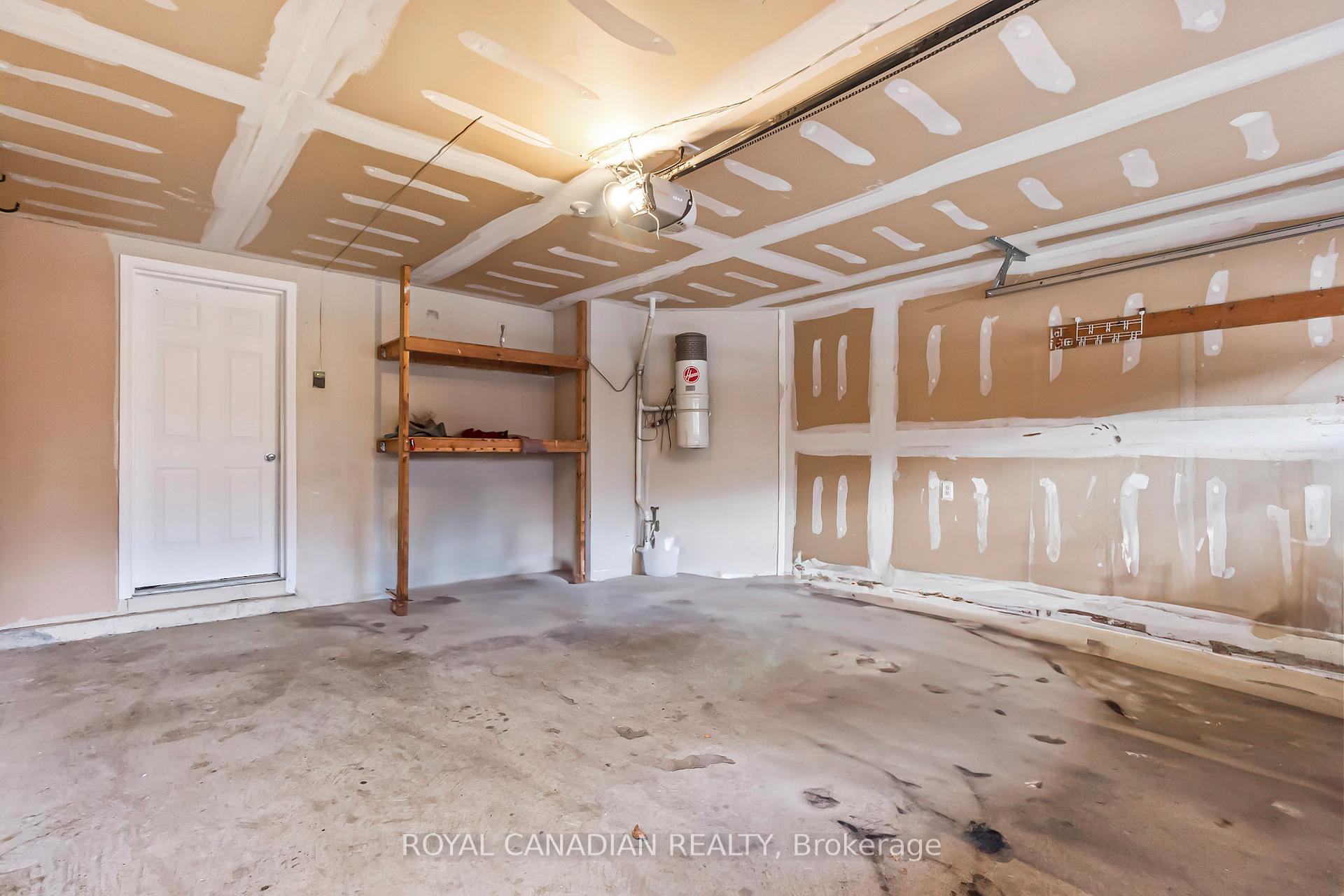 Photo 26 of 260 Fandango Drive W, Brampton, Credit Valley — HOMEH