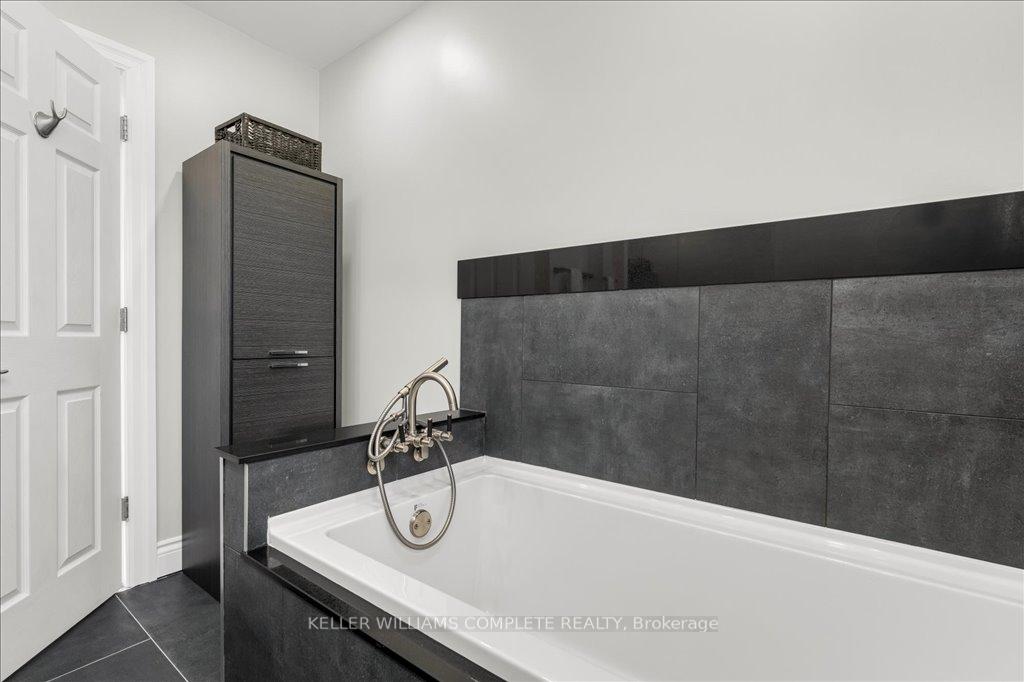 Photo 12 of 60 Aterno Drive, Hamilton, Mountview — HOMEH