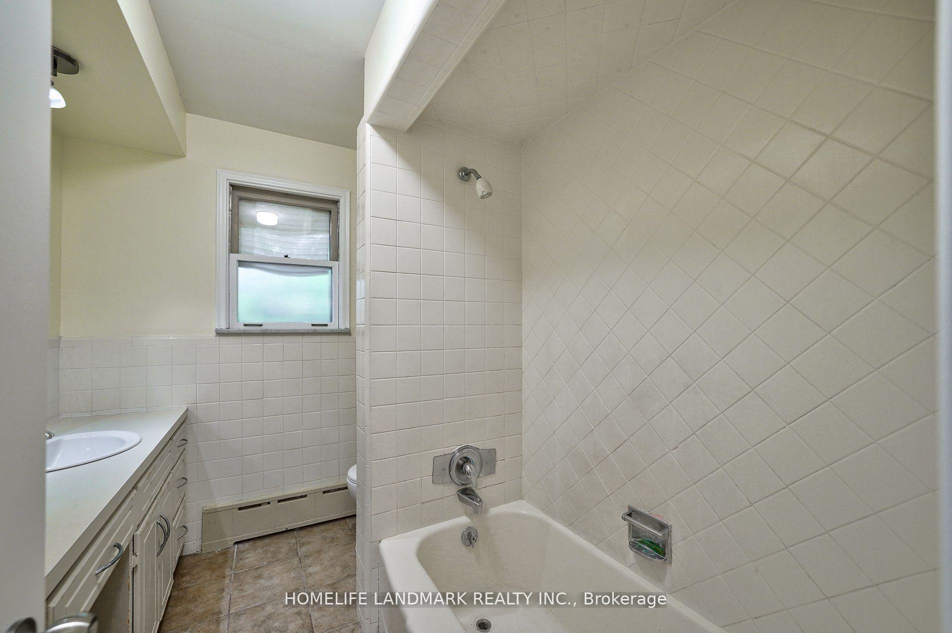 Photo 17 of 12 Macbeth Boulevard, St. Catharines, Glendale/Glenridge — HOMEH