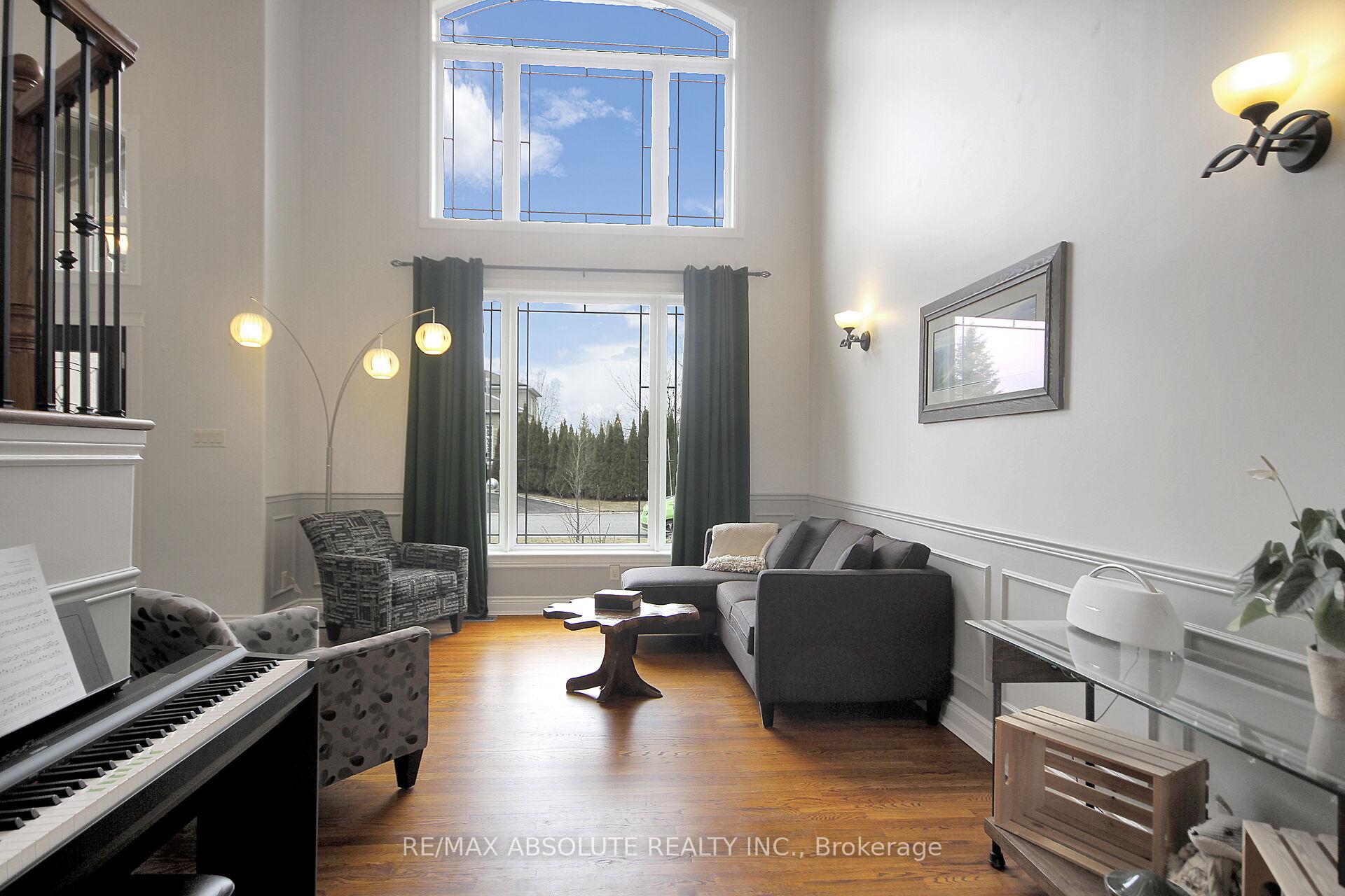 Photo 5 of 28 Amethyst Crescent, Ottawa, Stittsville (Central) — HOMEH