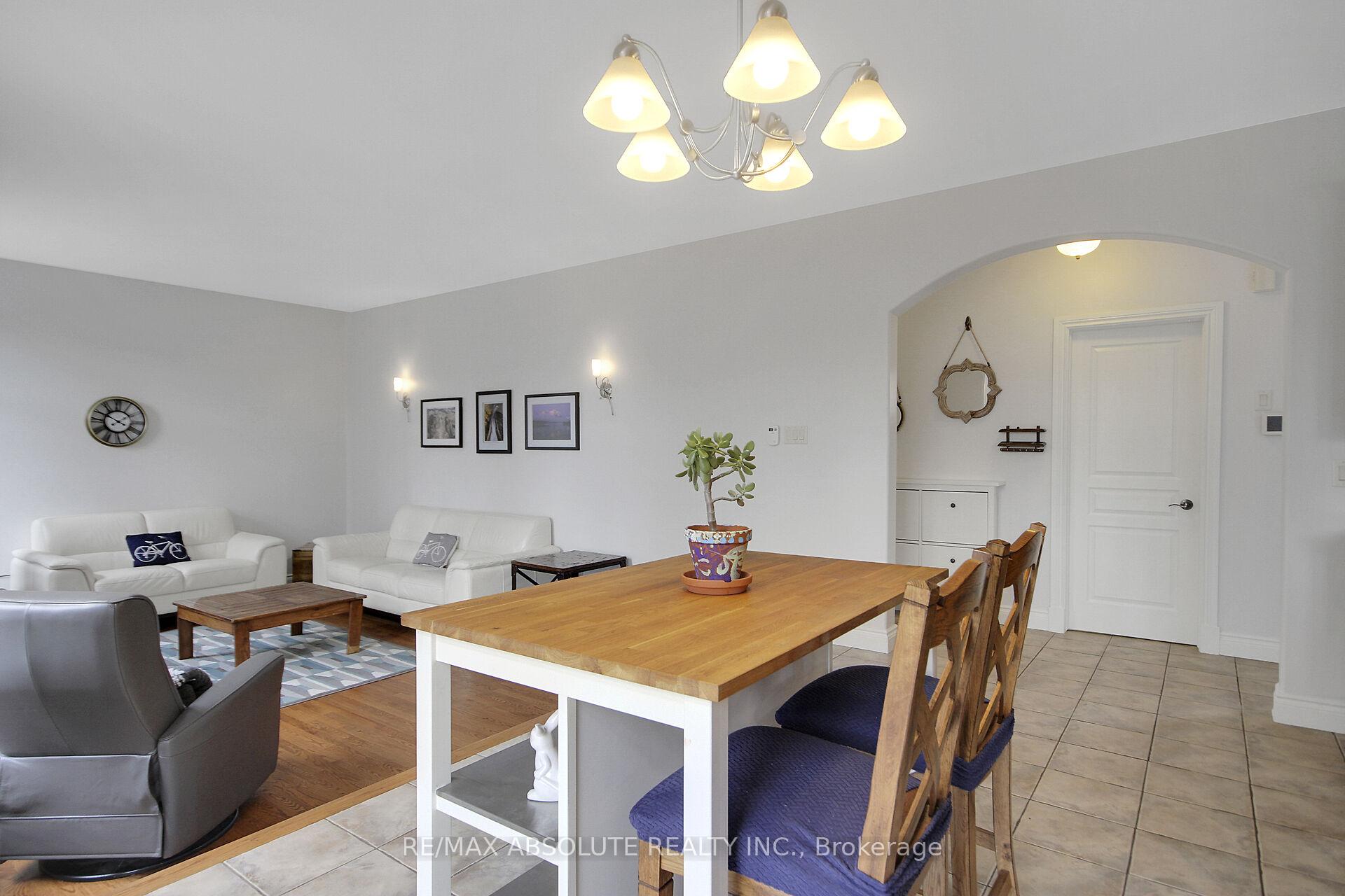 Photo 17 of 28 Amethyst Crescent, Ottawa, Stittsville (Central) — HOMEH
