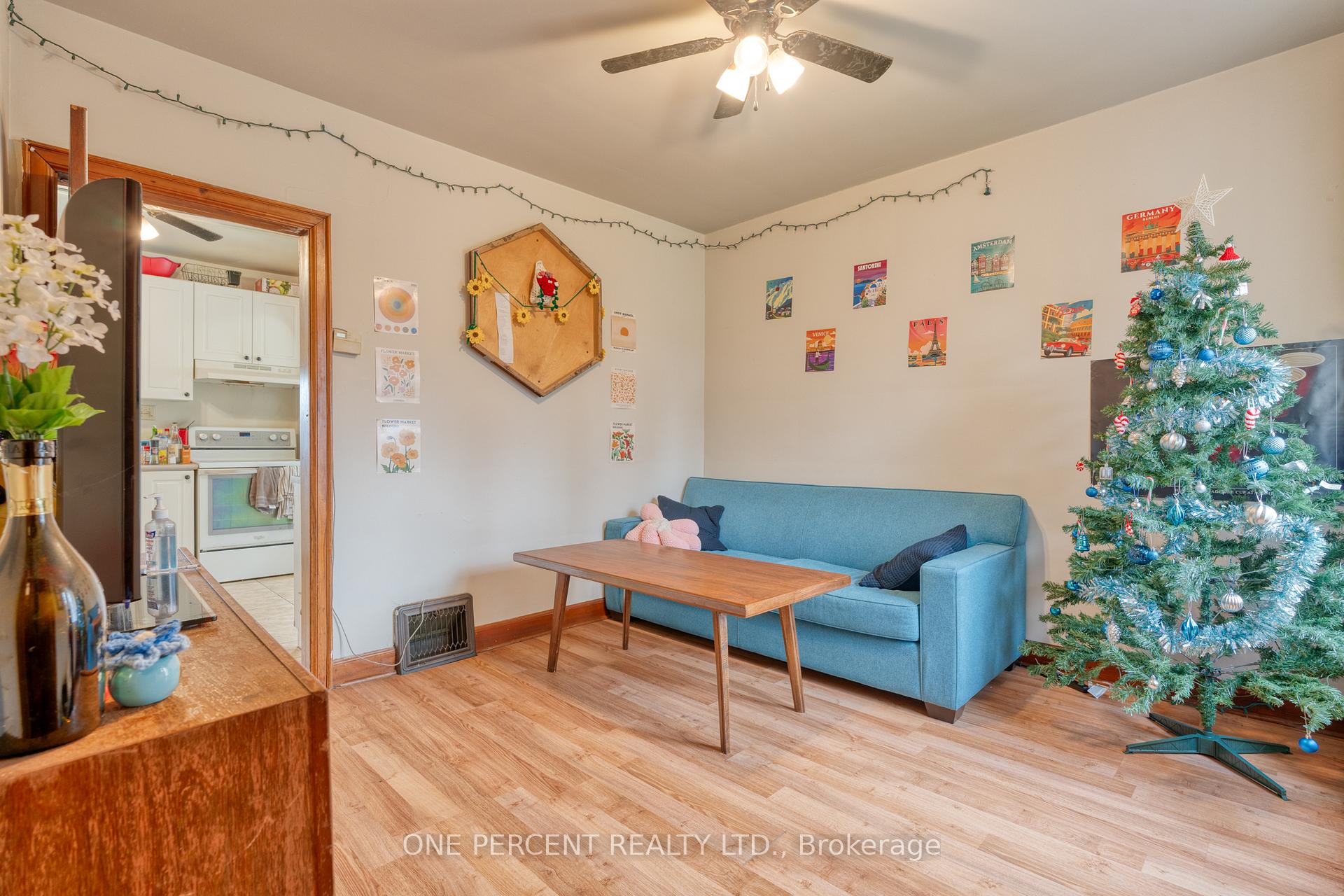 Photo 7 of 22 Norfolk Street N, Hamilton, Ainslie Wood — HOMEH
