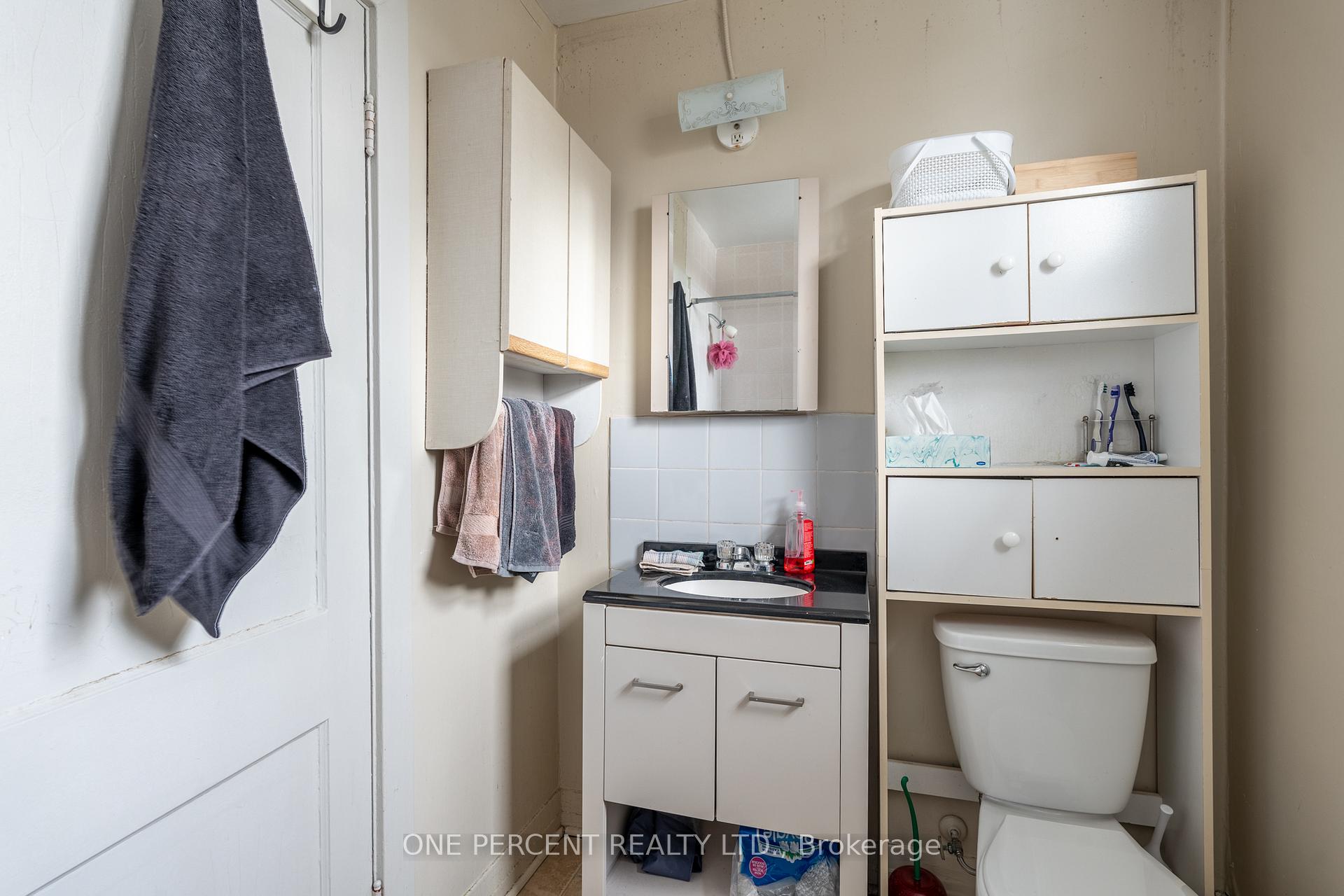 Photo 22 of 22 Norfolk Street N, Hamilton, Ainslie Wood — HOMEH