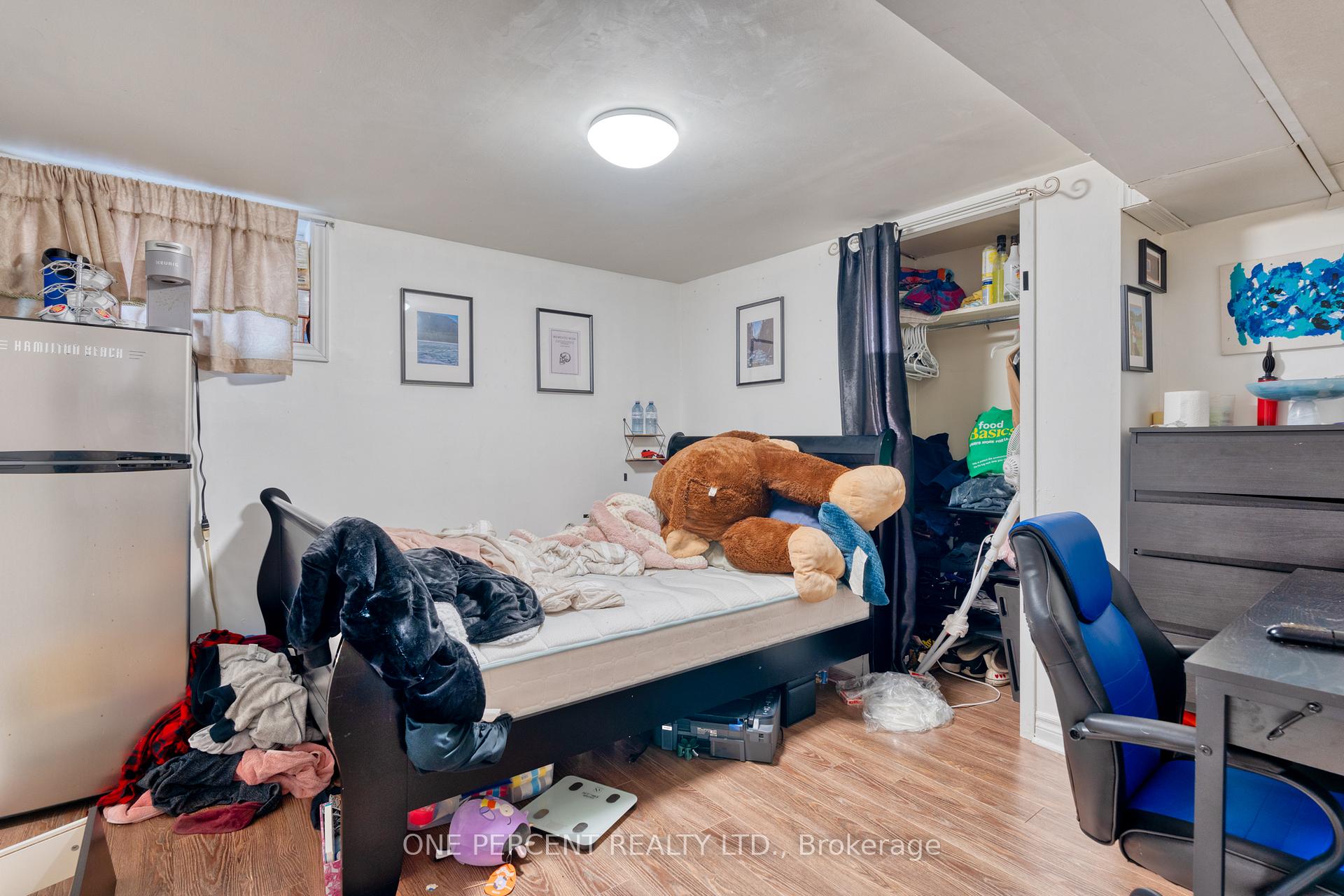 Photo 26 of 22 Norfolk Street N, Hamilton, Ainslie Wood — HOMEH