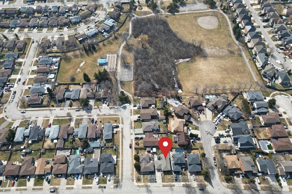 Photo 2 of 43 Seaton Place Drive, Hamilton, Stoney Creek — HOMEH