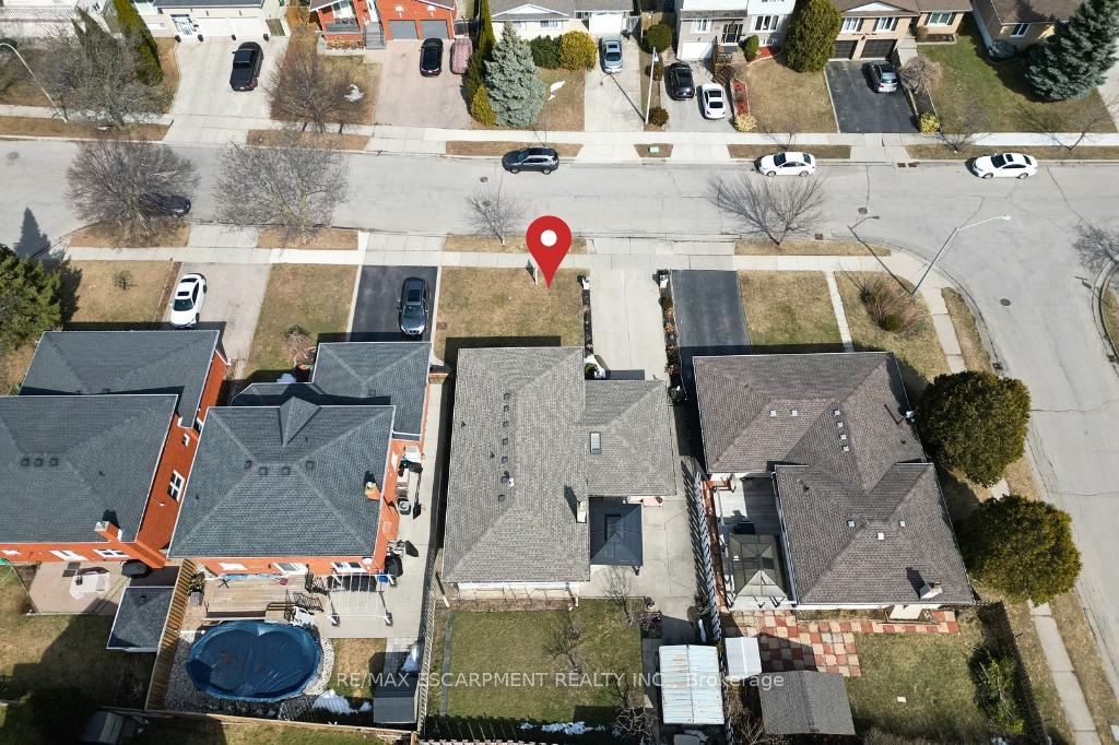 Photo 3 of 43 Seaton Place Drive, Hamilton, Stoney Creek — HOMEH
