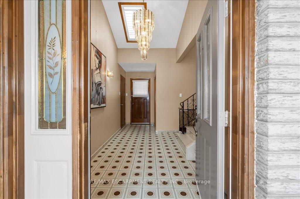 Photo 7 of 43 Seaton Place Drive, Hamilton, Stoney Creek — HOMEH