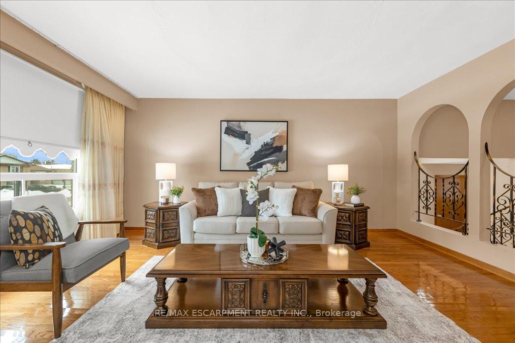Photo 12 of 43 Seaton Place Drive, Hamilton, Stoney Creek — HOMEH