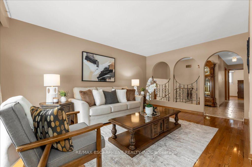 Photo 13 of 43 Seaton Place Drive, Hamilton, Stoney Creek — HOMEH