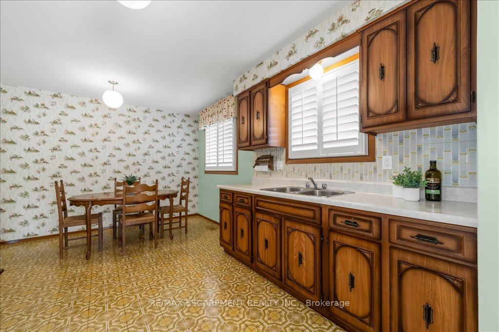 Photo 17 of 43 Seaton Place Drive, Hamilton, Stoney Creek — HOMEH