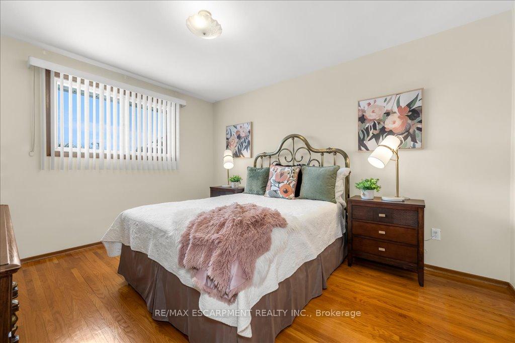 Photo 21 of 43 Seaton Place Drive, Hamilton, Stoney Creek — HOMEH