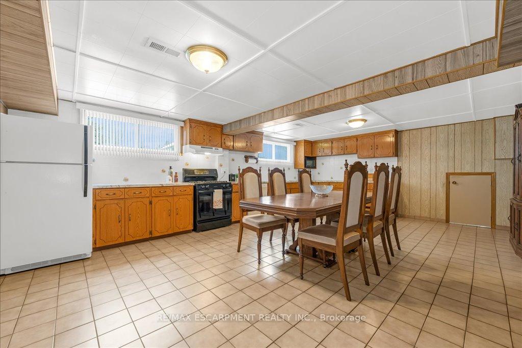 Photo 35 of 43 Seaton Place Drive, Hamilton, Stoney Creek — HOMEH