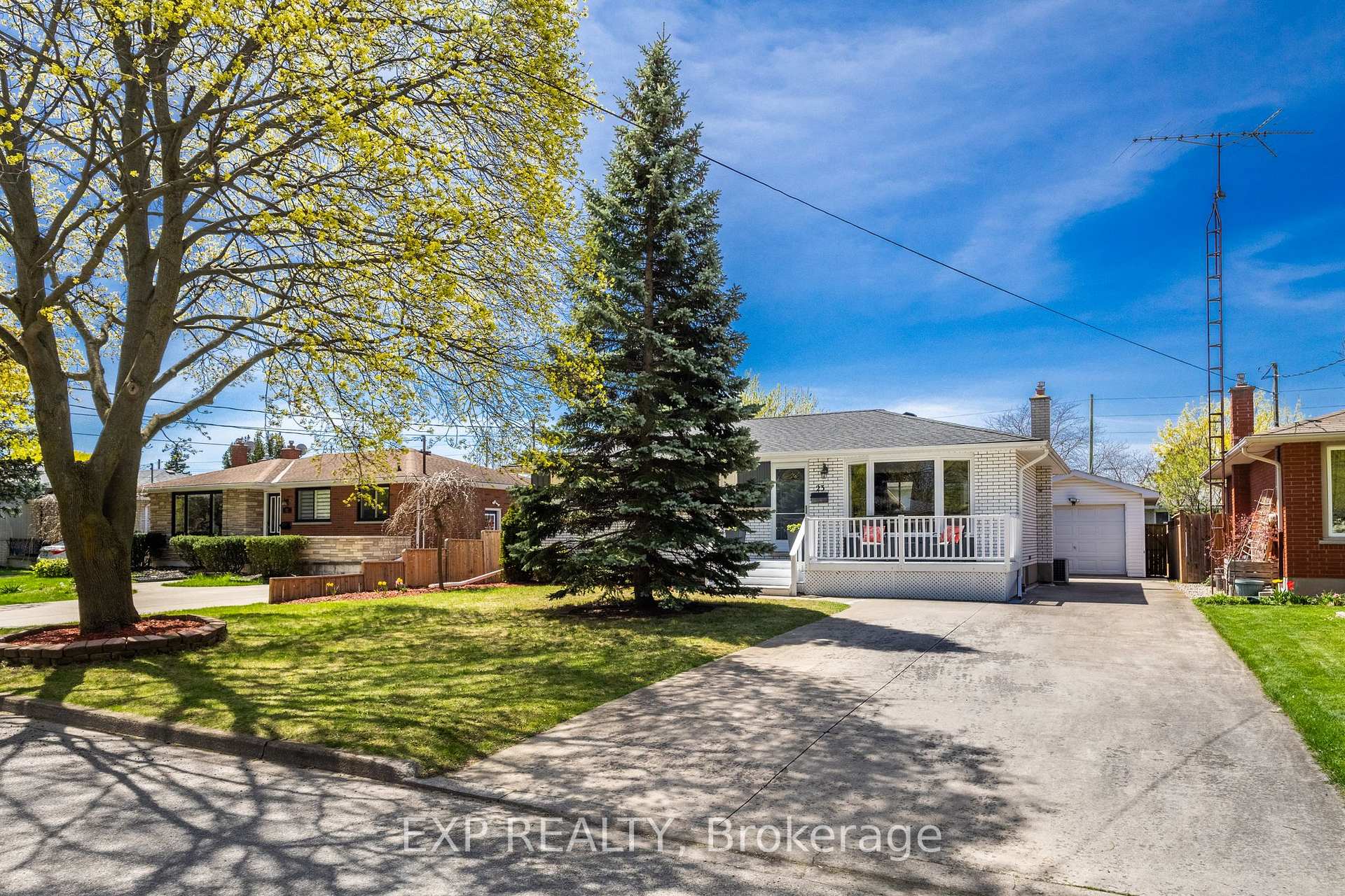 Photo 2 of 23 Densgrove Drive, St. Catharines, Vine/Linwell — HOMEH