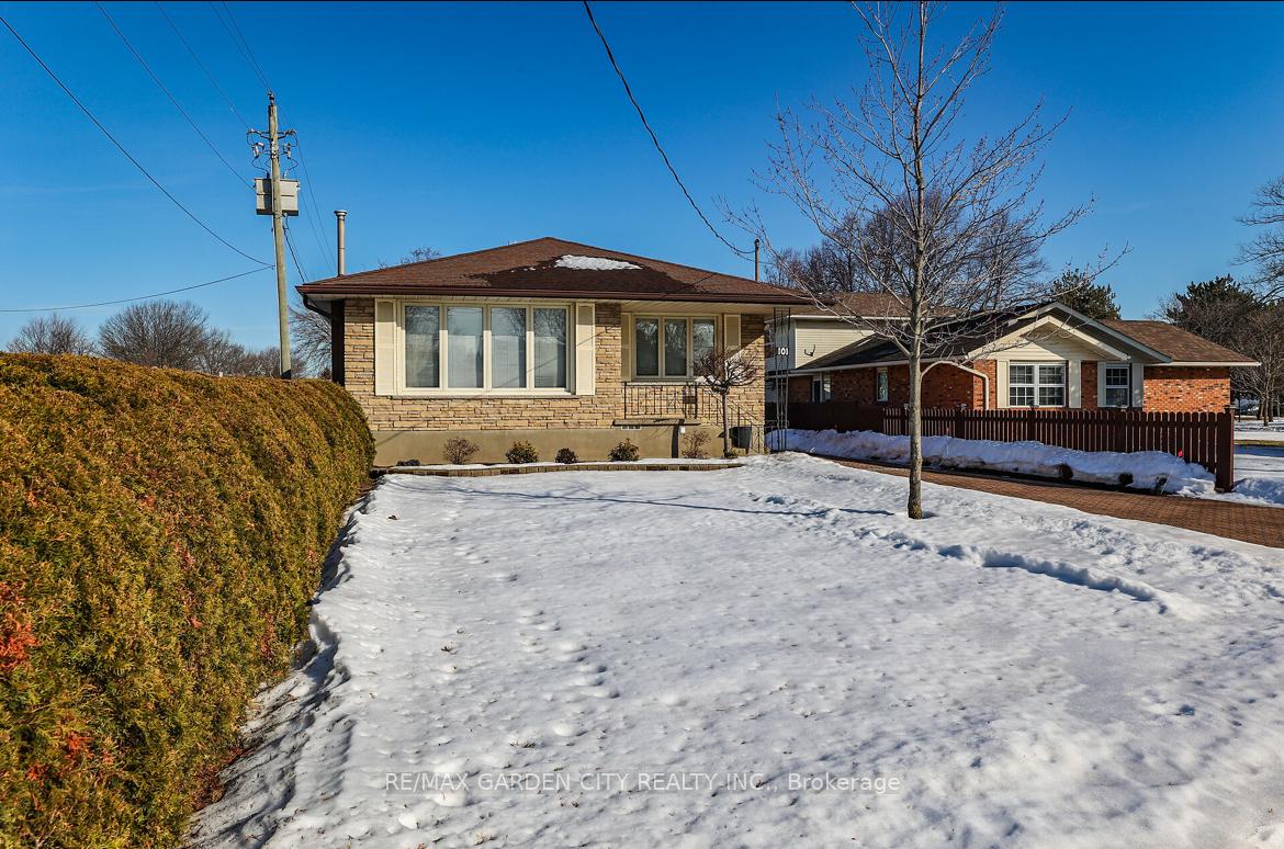 Photo 2 of 101 Scott Street, St. Catharines, Lakeport — HOMEH