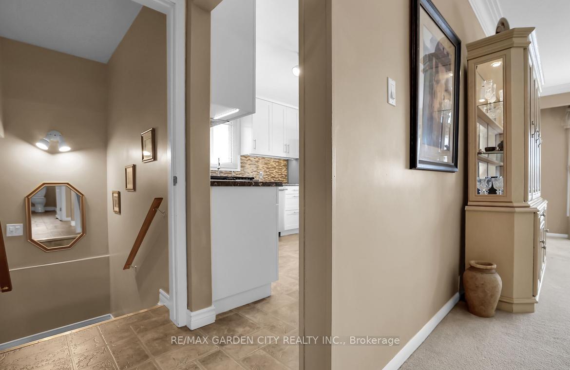 Photo 4 of 101 Scott Street, St. Catharines, Lakeport — HOMEH