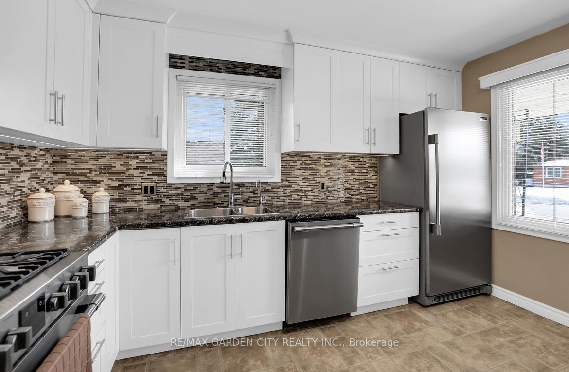 Photo 6 of 101 Scott Street, St. Catharines, Lakeport — HOMEH