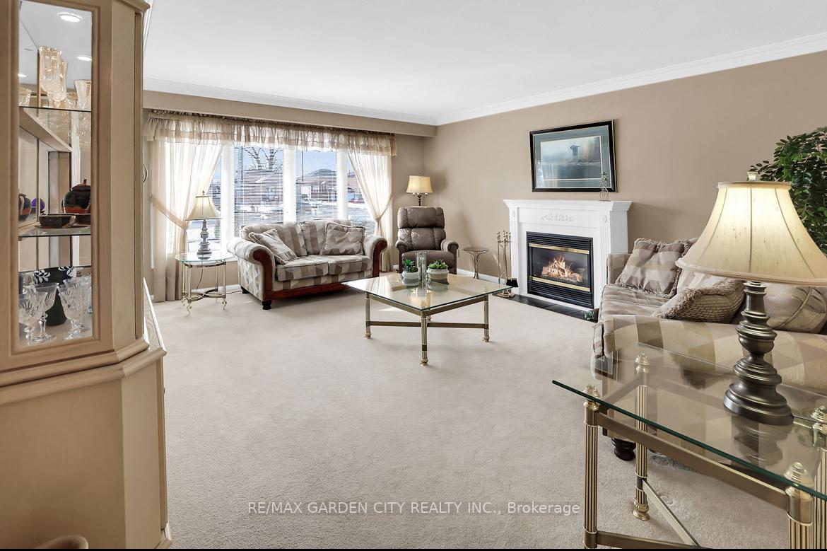 Photo 9 of 101 Scott Street, St. Catharines, Lakeport — HOMEH