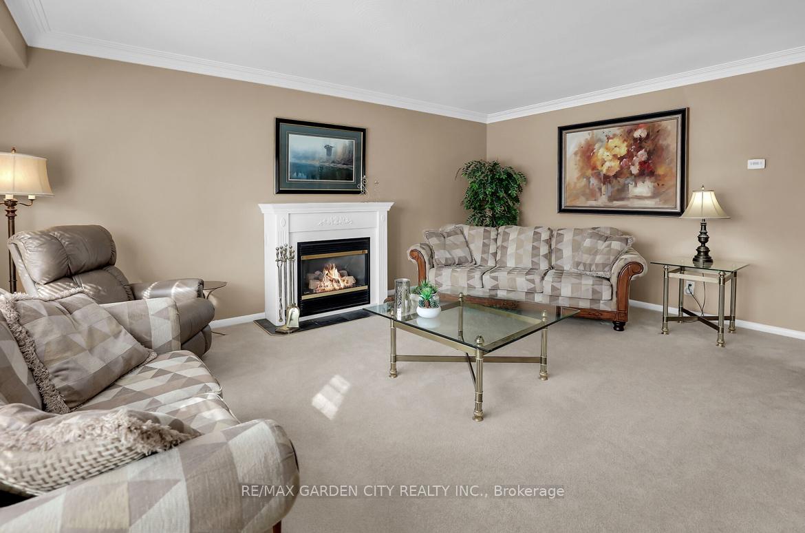 Photo 10 of 101 Scott Street, St. Catharines, Lakeport — HOMEH