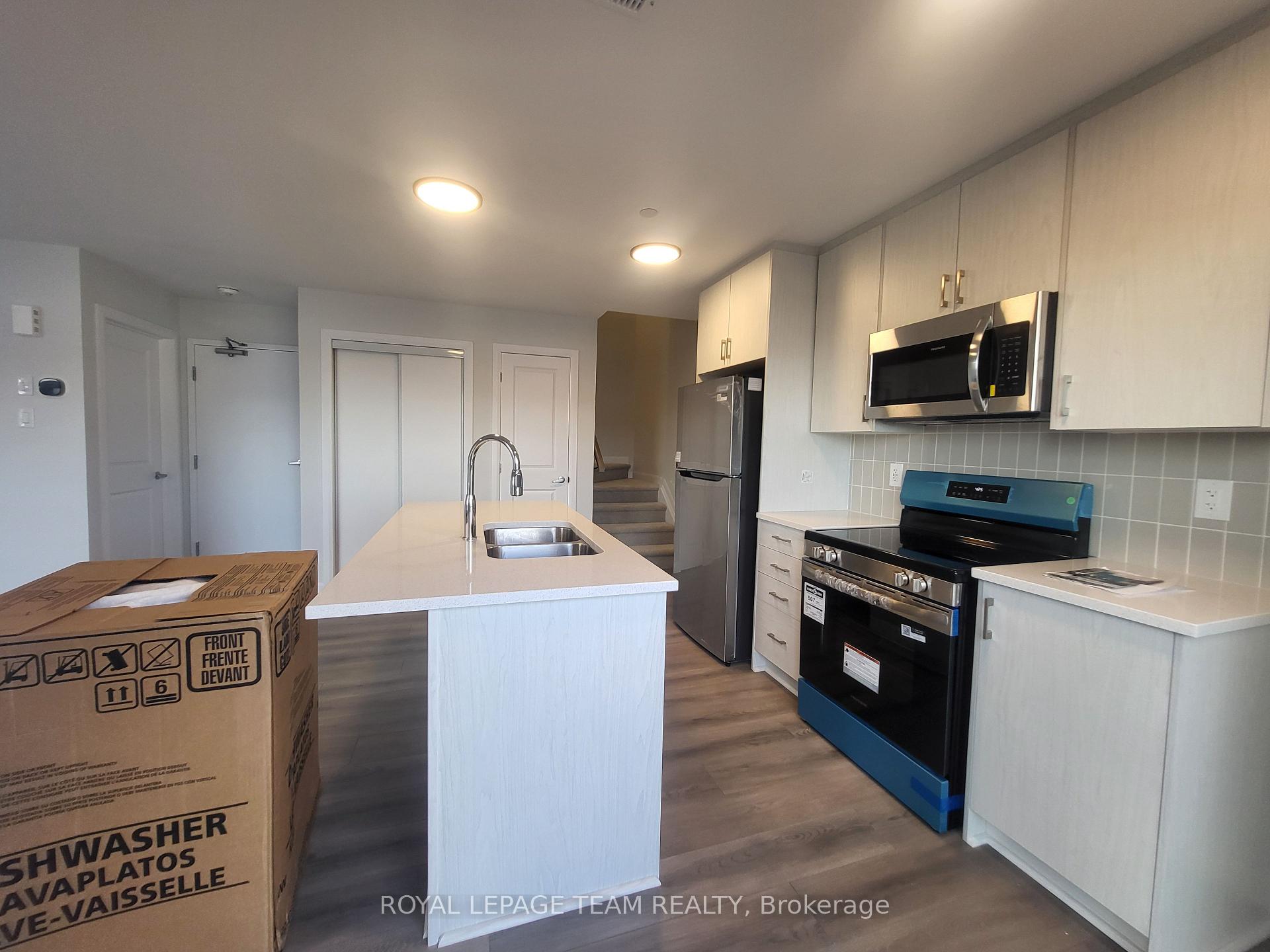 Photo 6 of Unit 22, 801 Glenroy Gilbert Drive, Ottawa, Barrhaven - Strandherd — HOMEH
