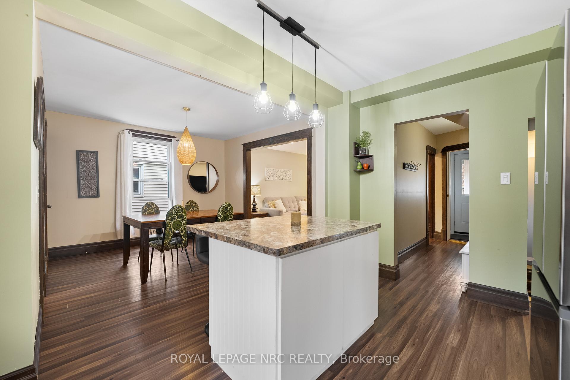 Photo 9 of 28 Ottawa Street, St. Catharines, Downtown — HOMEH